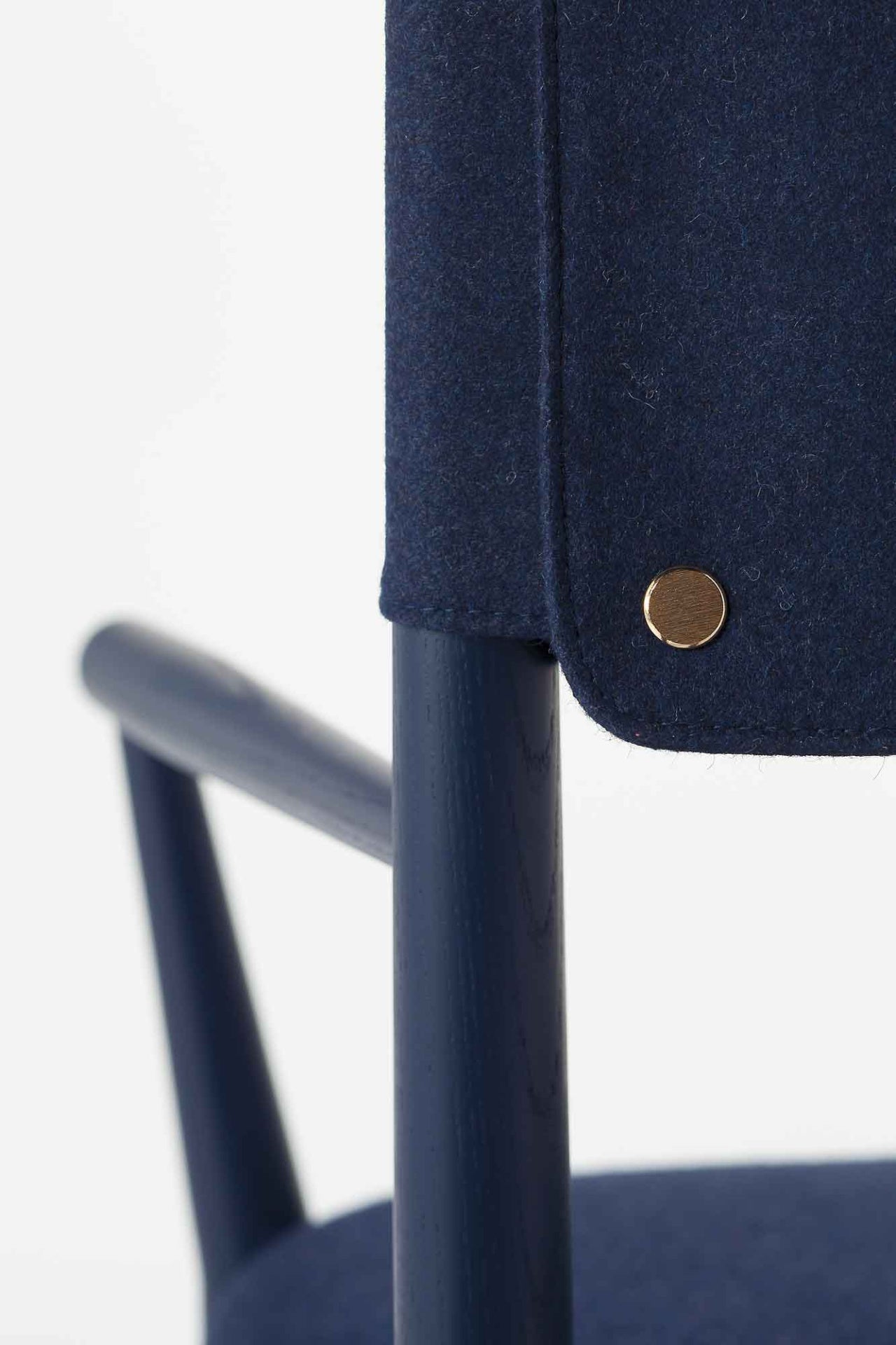 Alpha 2527 PO Armchair-Contract Furniture Store for hospitality, leisure & commercial projects