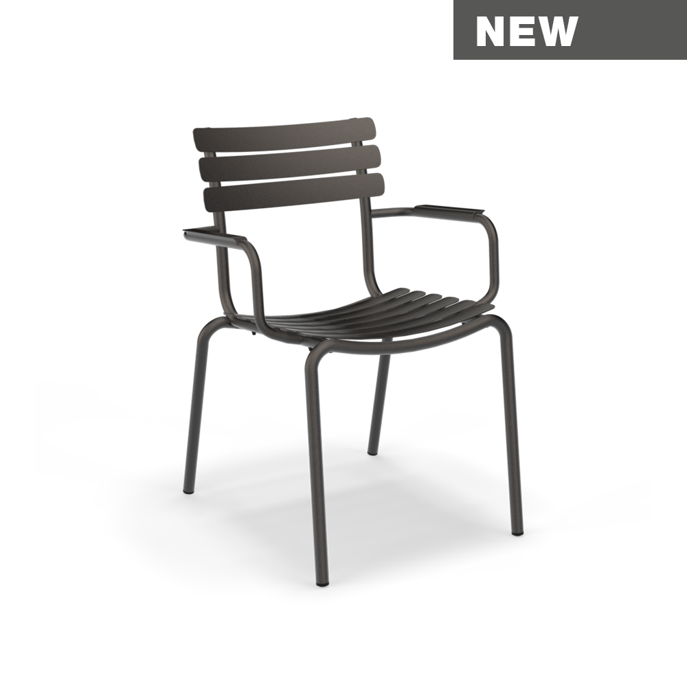 Alua Armchair