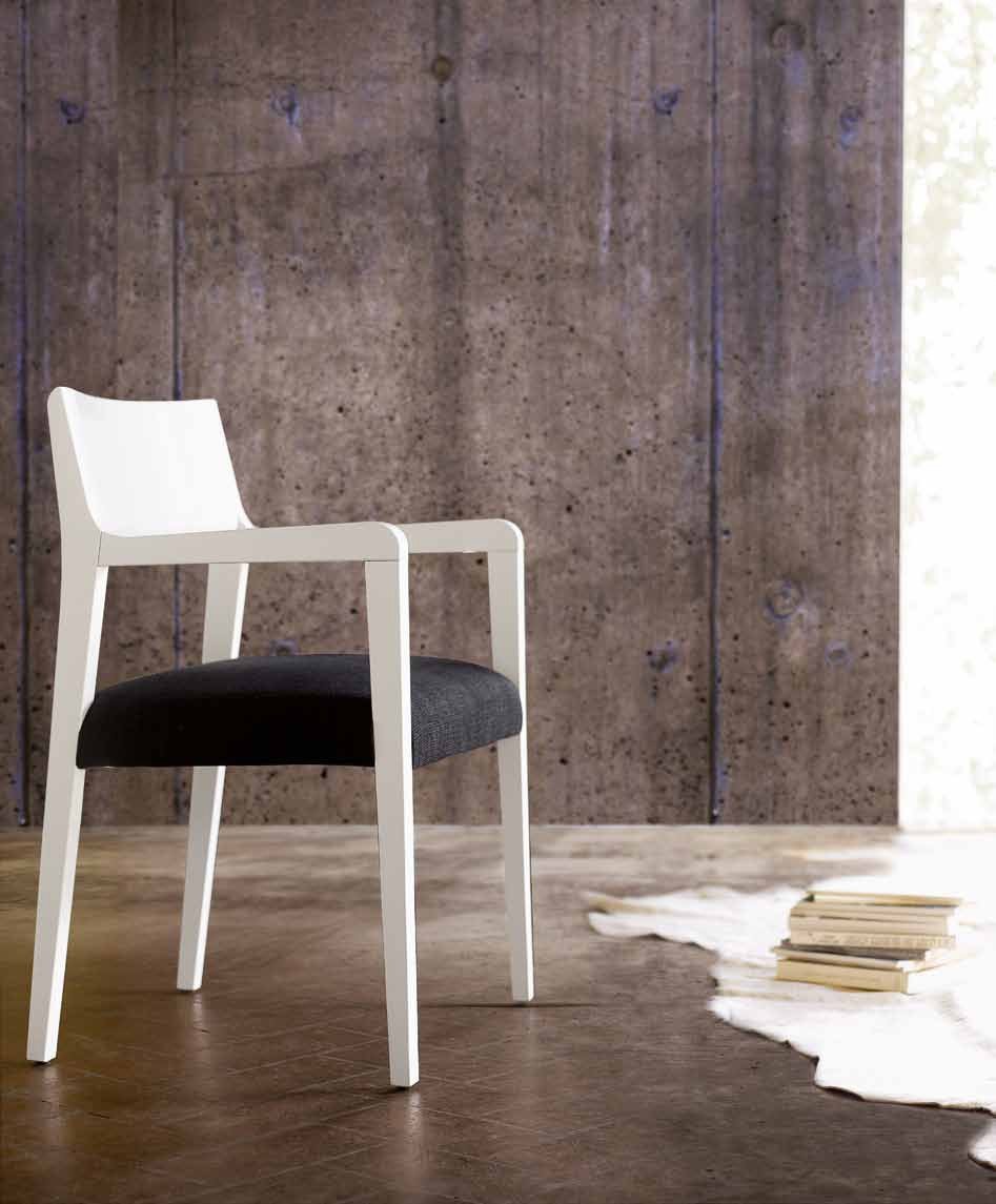 Amarcord Armchair
