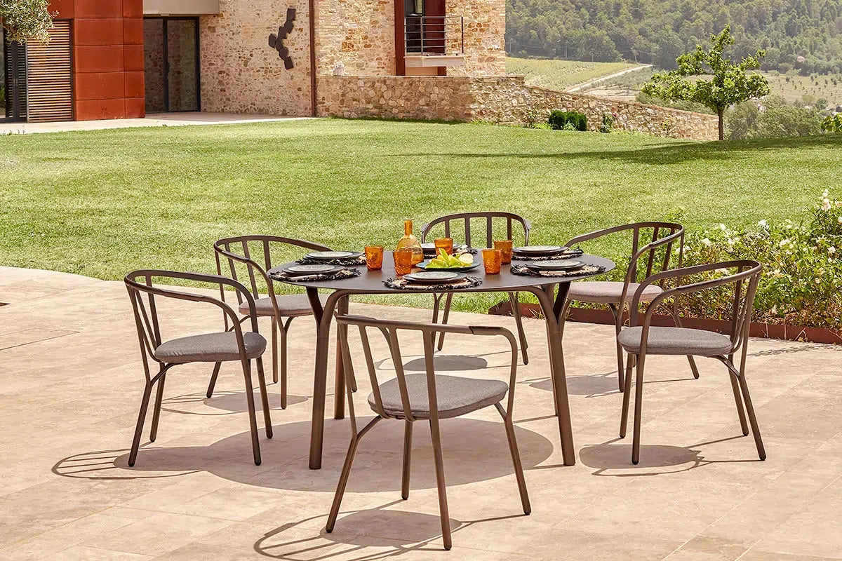 Angel 9051 Dining Table-Contract Furniture Store for hospitality, leisure & commercial projects