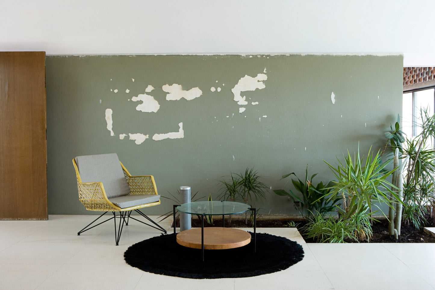 Anti-C 106 Lounge Chair