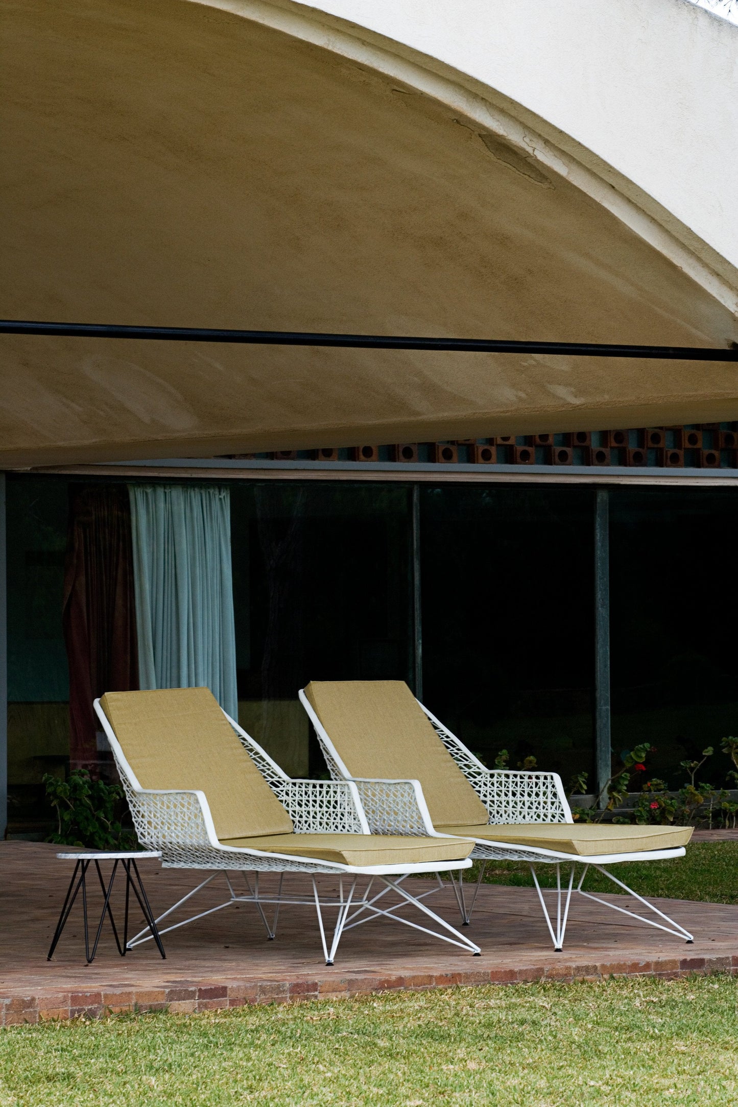 Anti-C 108 Lounger