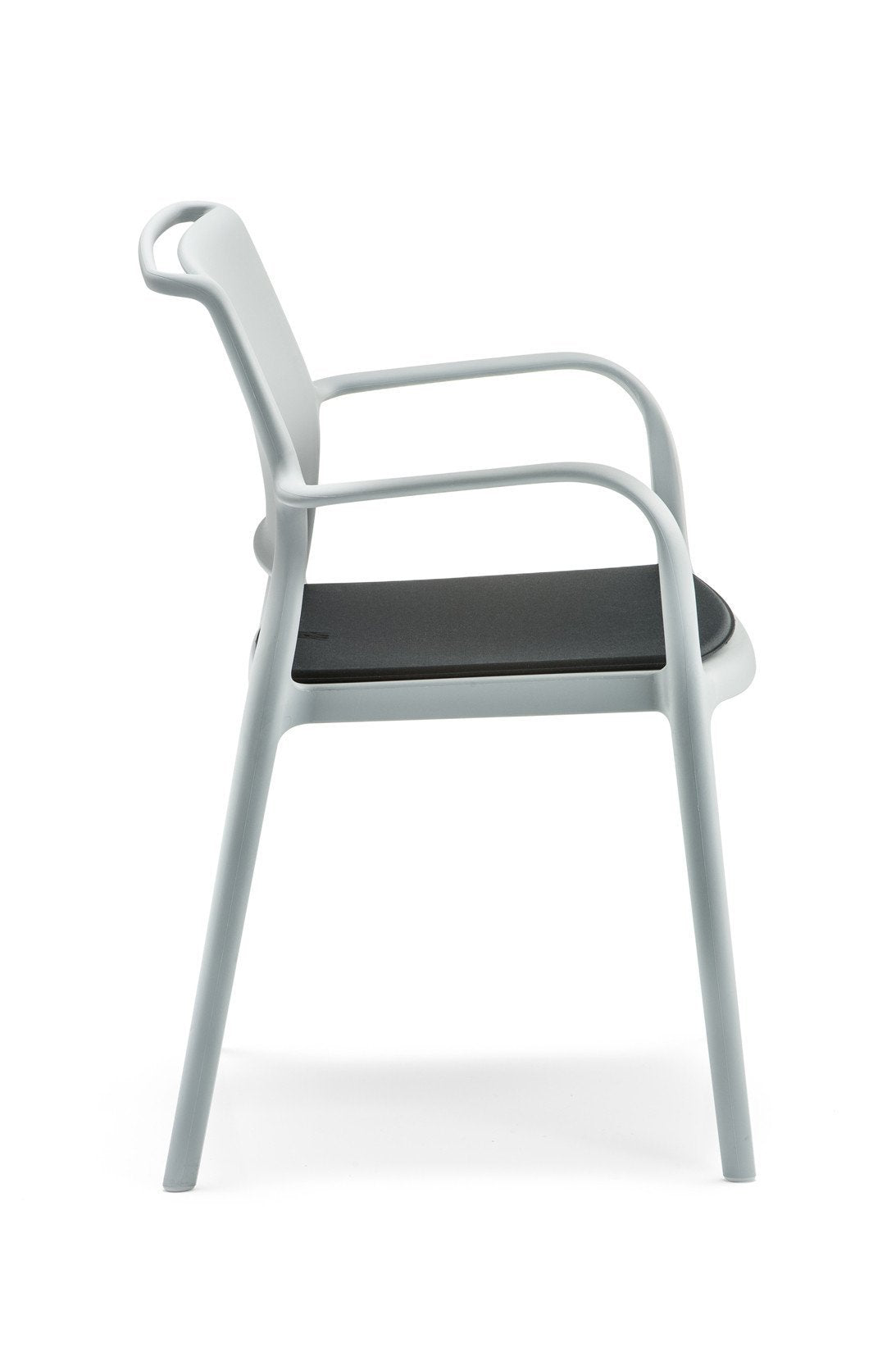 Ara 315 Armchair