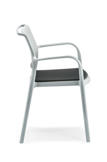 Ara 315 Armchair