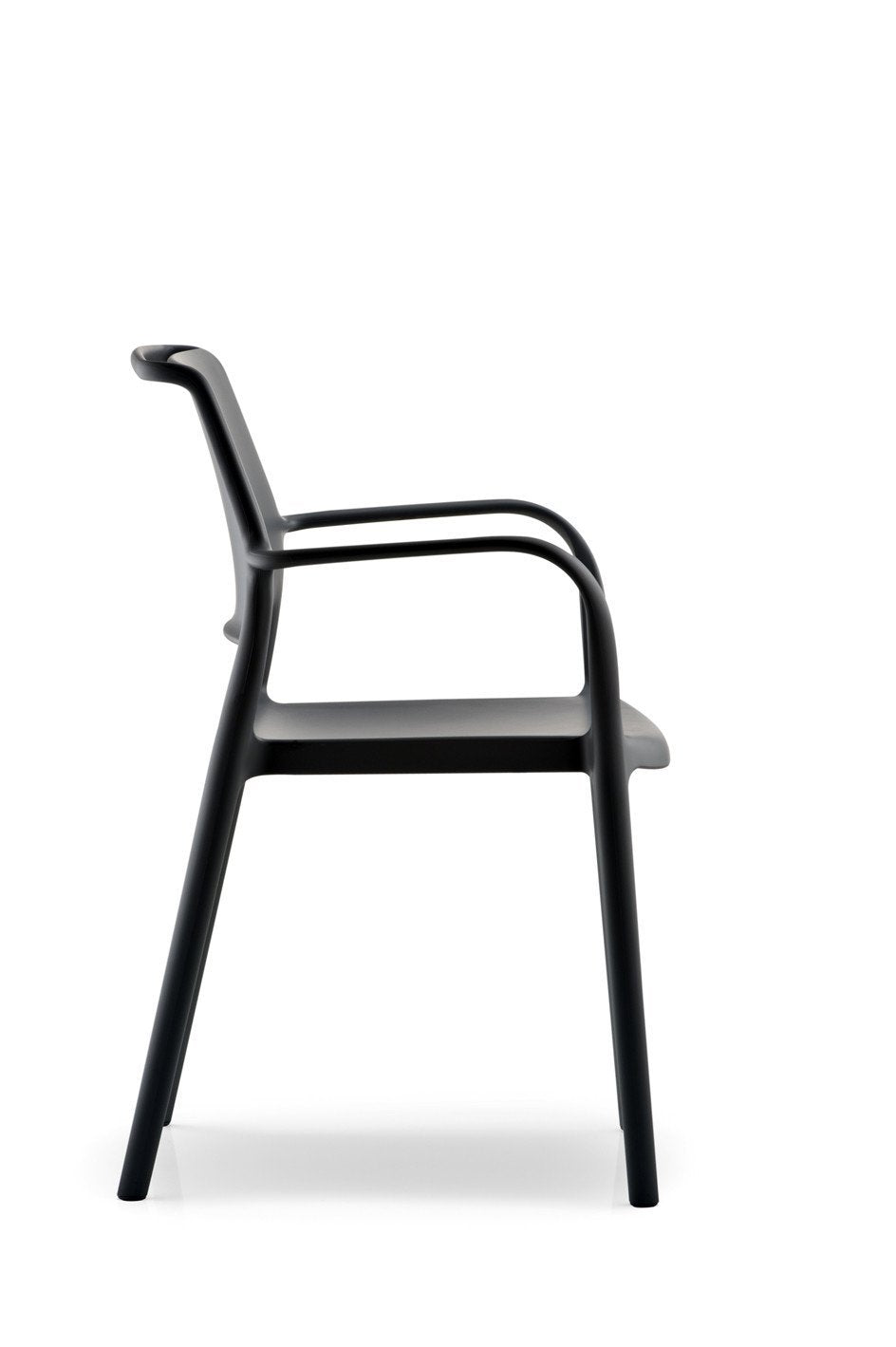 Ara 315 Armchair