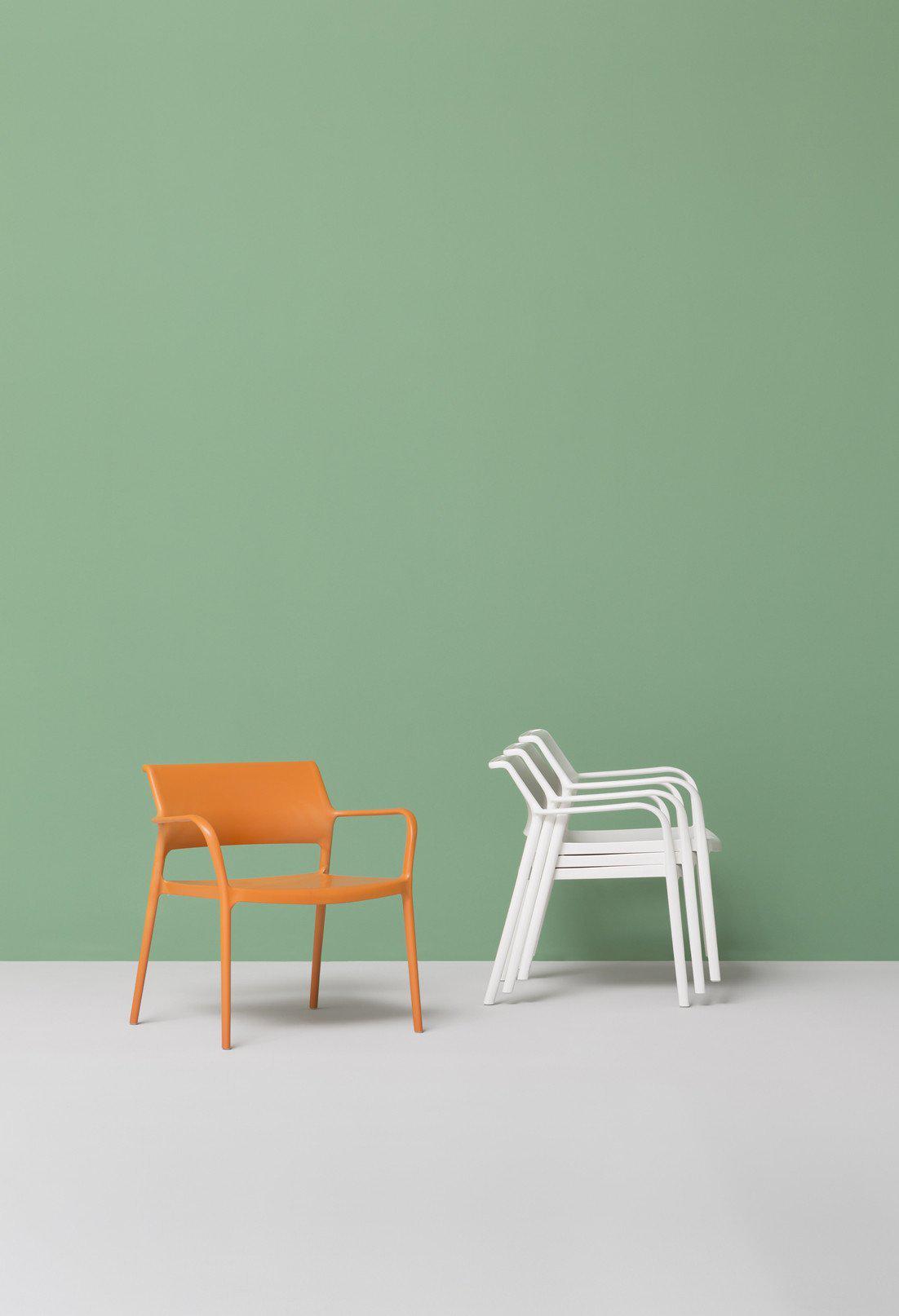 Ara 316 Lounge Chair