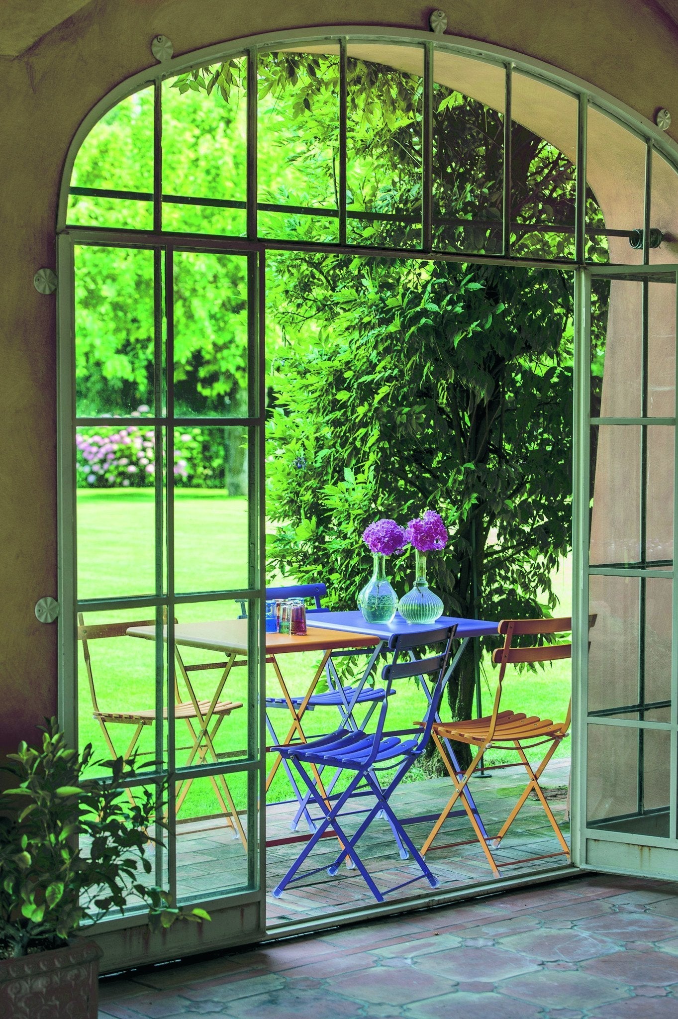 Arc en Ciel Folding Side Chair