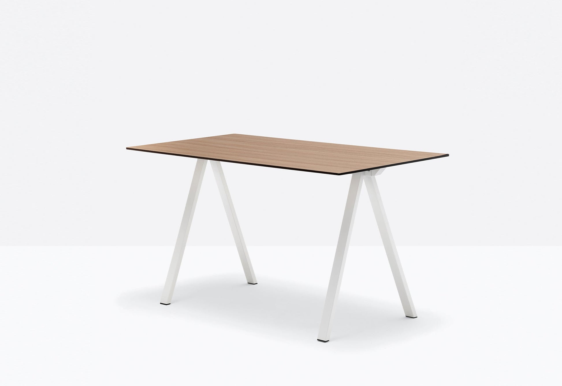 Arki Desk Ark7-Contract Furniture Store for hospitality, leisure & commercial projects