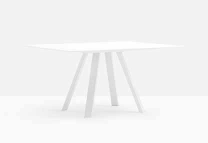 Arki Dining Table