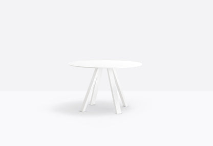 Arki Dining Table