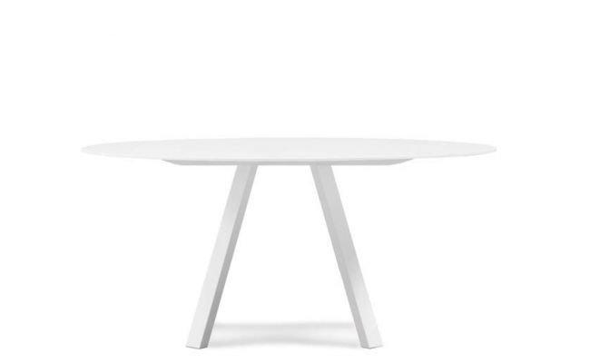 Arki Dining Table