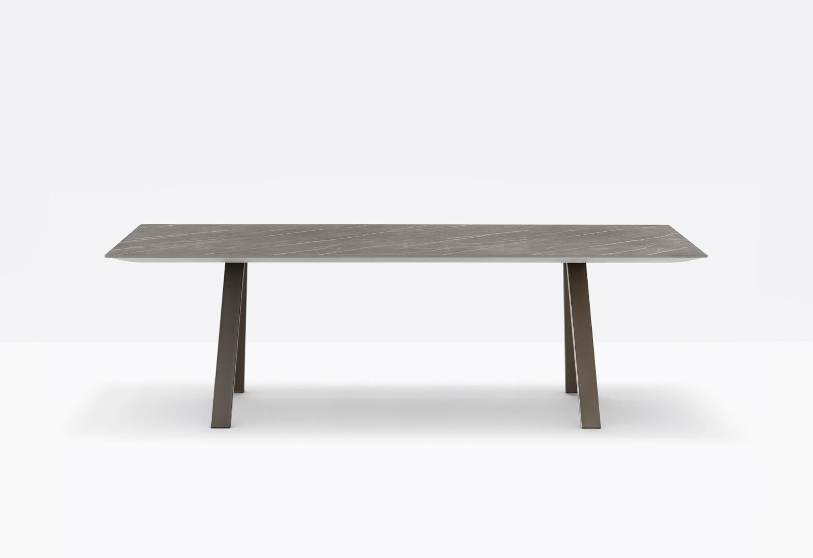 Arki Rectangular Dining Table