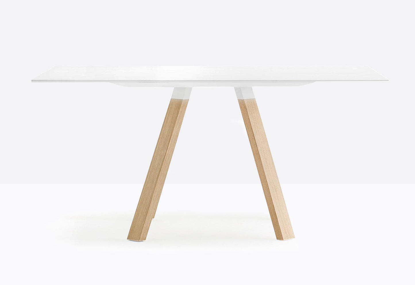 Arki Wood Dining Table