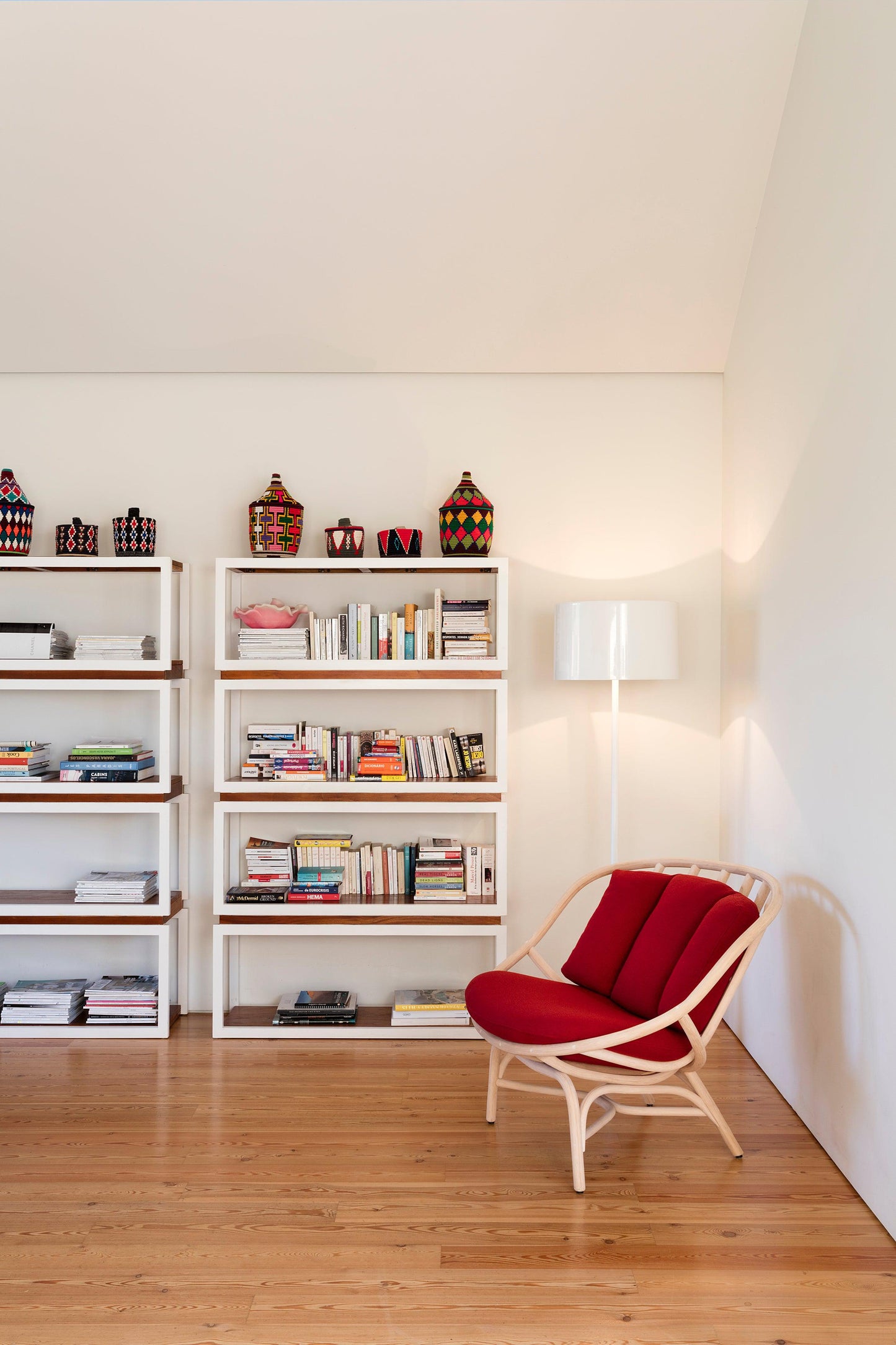 Armadillo Lounge Chair-Contract Furniture Store for hospitality, leisure & commercial projects