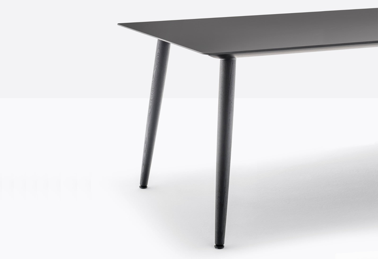 Babila tba Dining Table