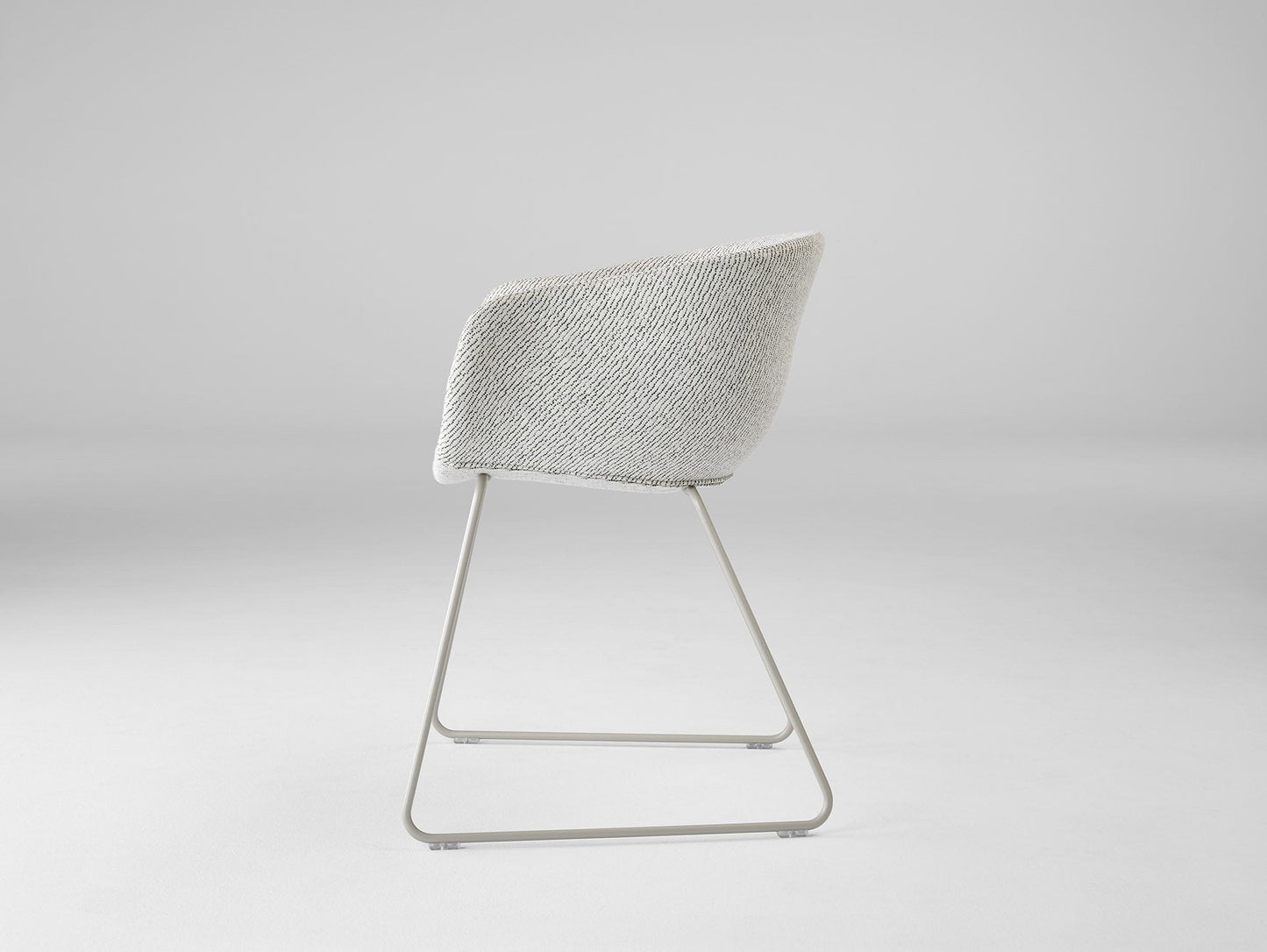 Bai Sled Uph Armchair-Contract Furniture Store for hospitality, leisure & commercial projects