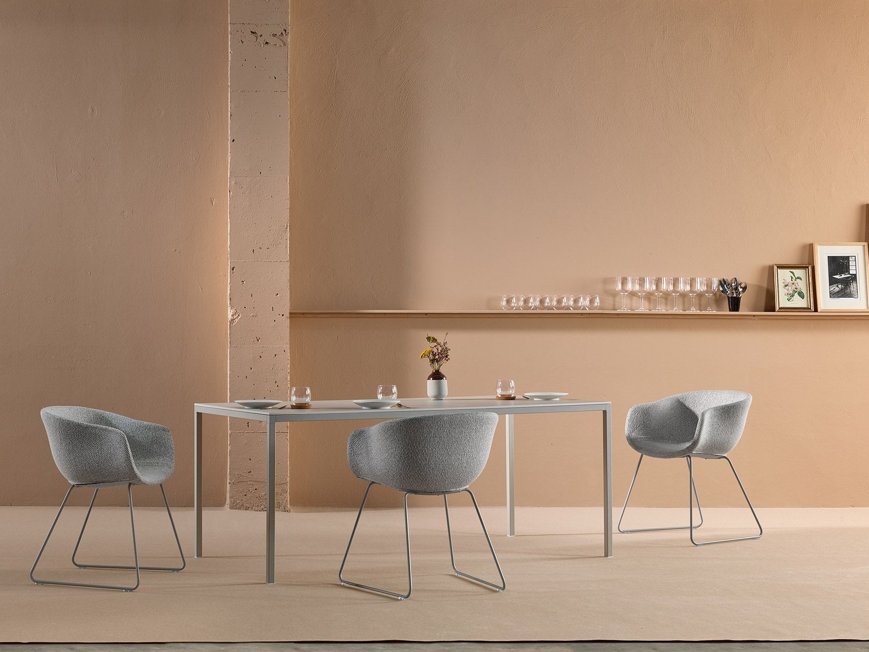 Bai Sled Uph Armchair-Contract Furniture Store for hospitality, leisure & commercial projects