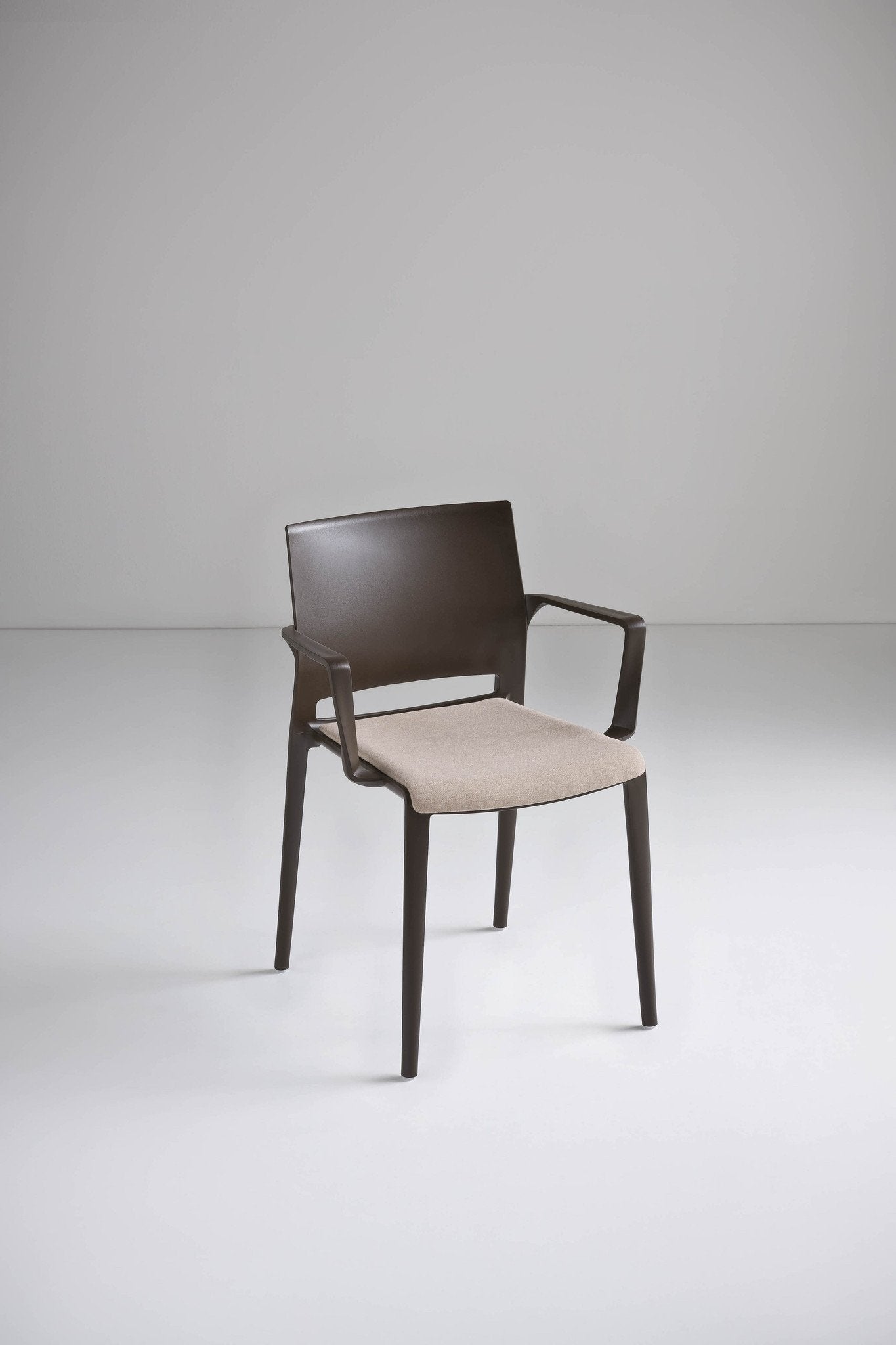 Bakhita B Armchair