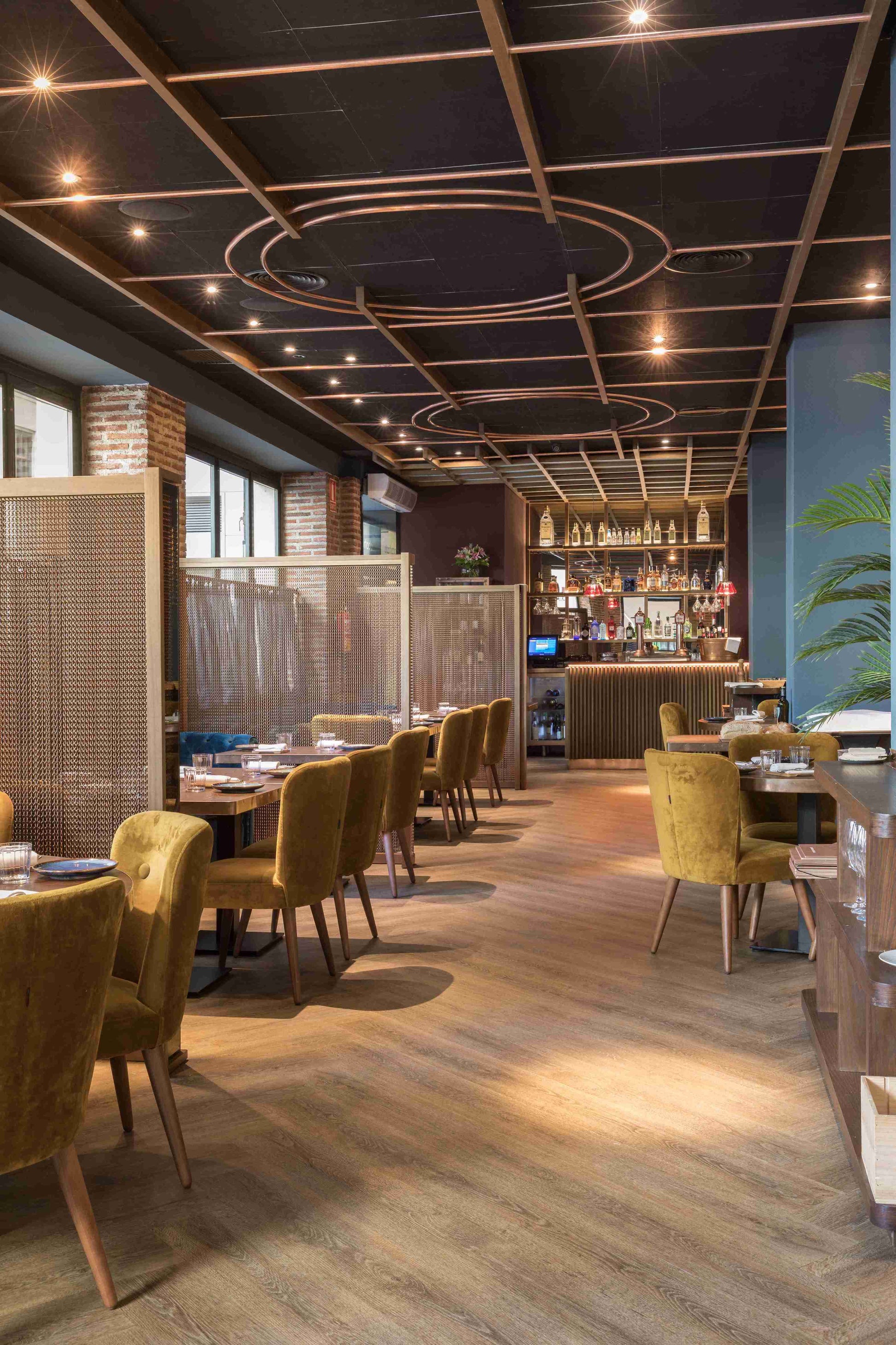 Barcelona Screen Divider-Contract Furniture Store for hospitality, leisure & commercial projects