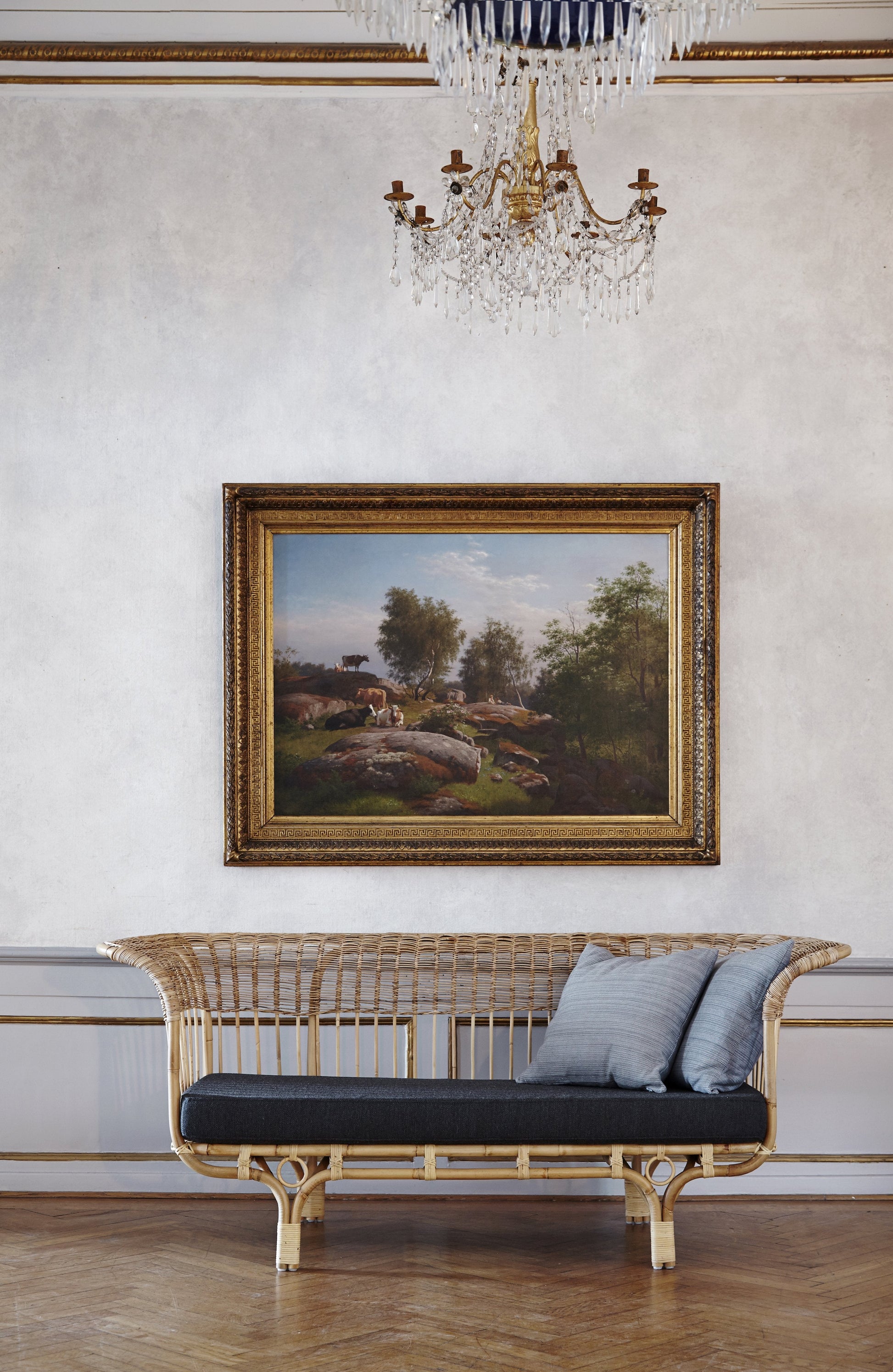 Belladonna Sofa