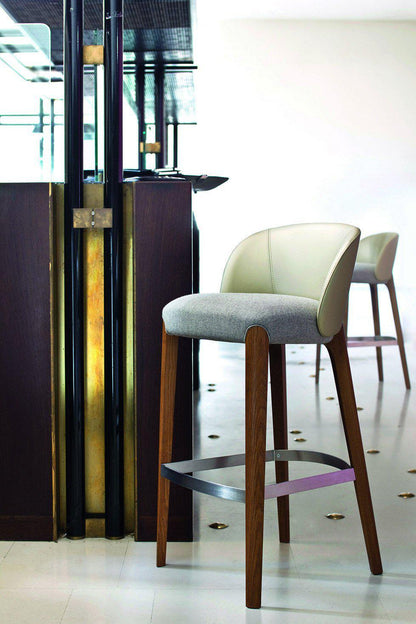 Bellevue 06 High Stool