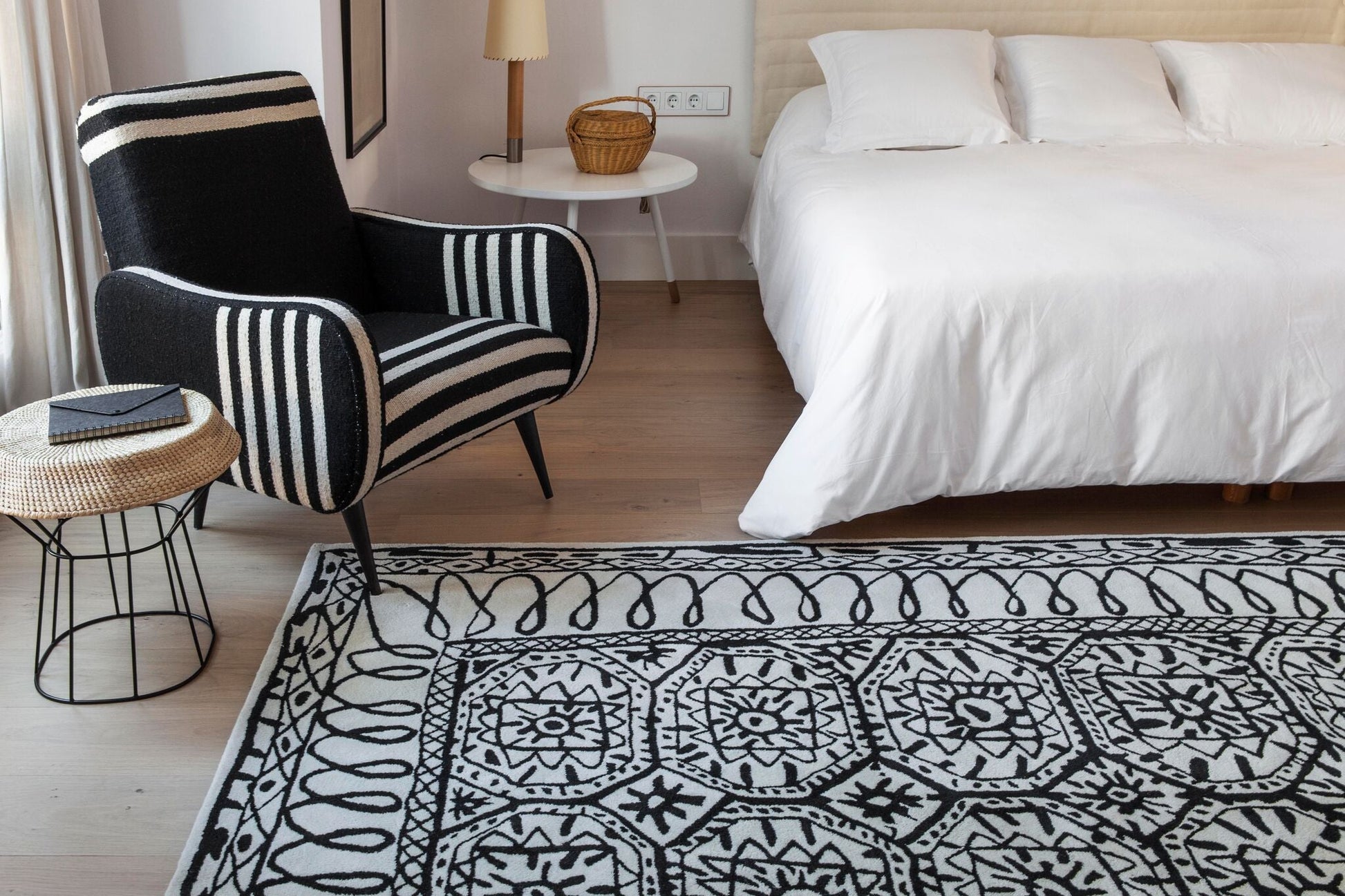 Black On White Estambul Rug-Contract Furniture Store for hospitality, leisure & commercial projects
