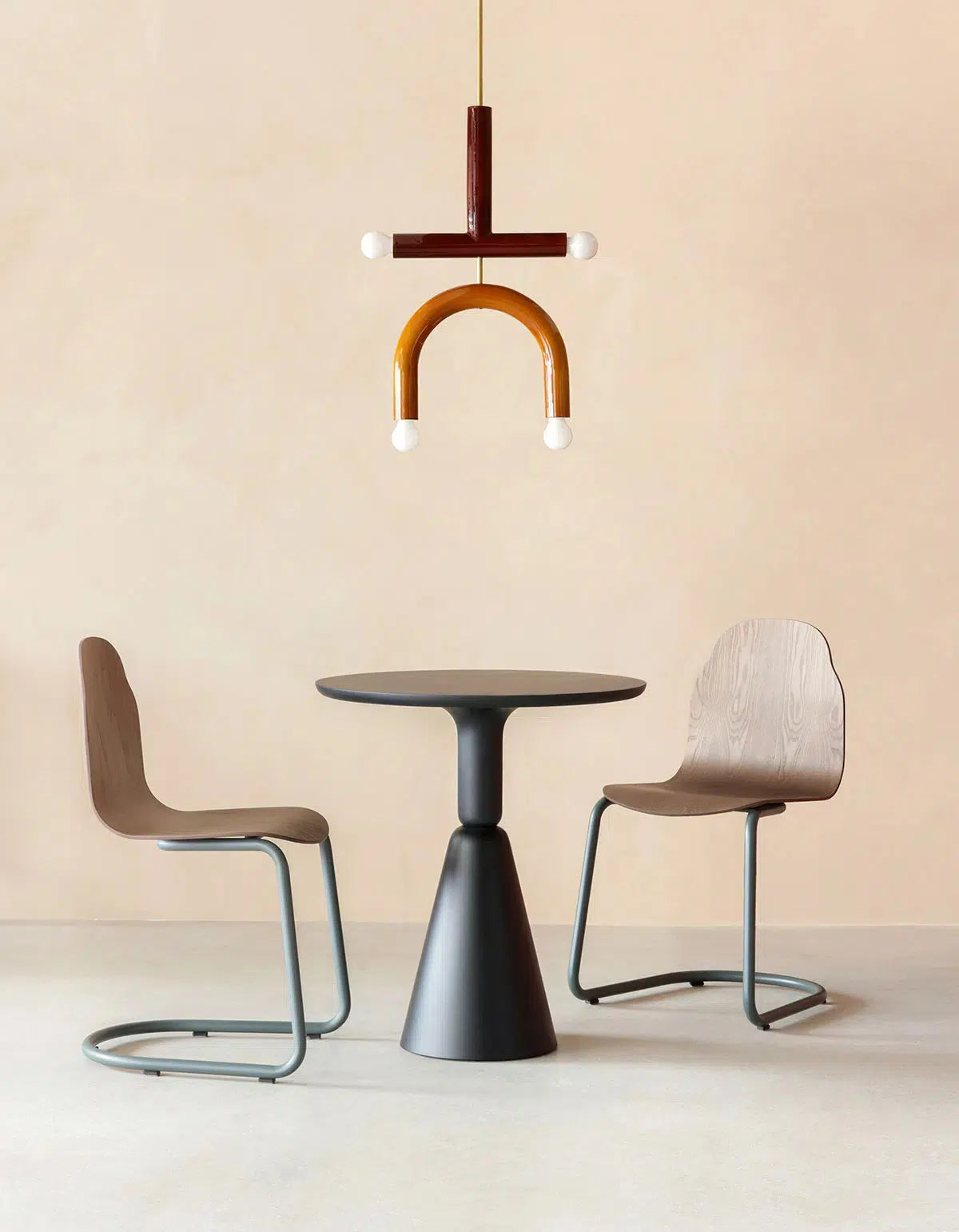 Body Cantilever Side Chair-Contract Furniture Store for hospitality, leisure & commercial projects