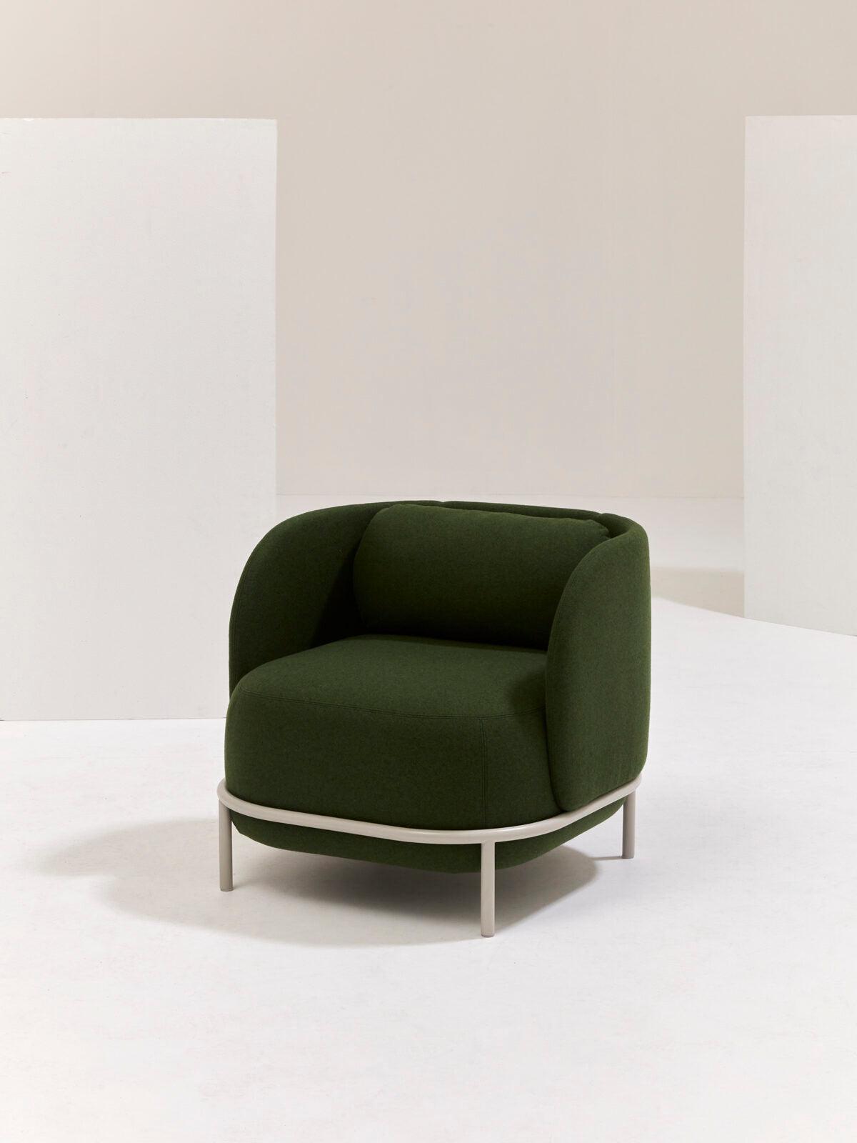 Bold 0C90 Lounge Chair-Contract Furniture Store for hospitality, leisure & commercial projects