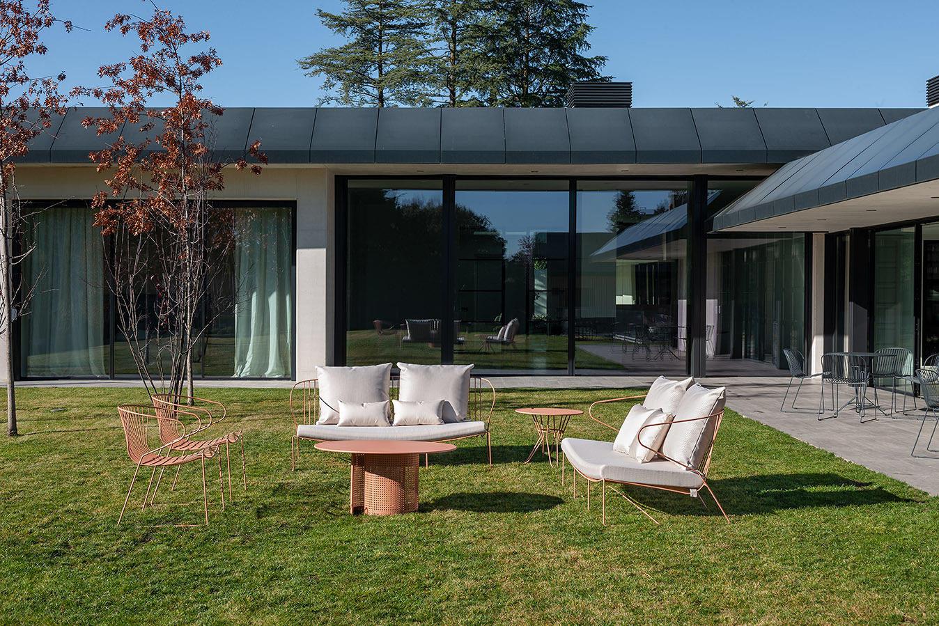 Bolonia Sofa-Contract Furniture Store for hospitality, leisure & commercial projects