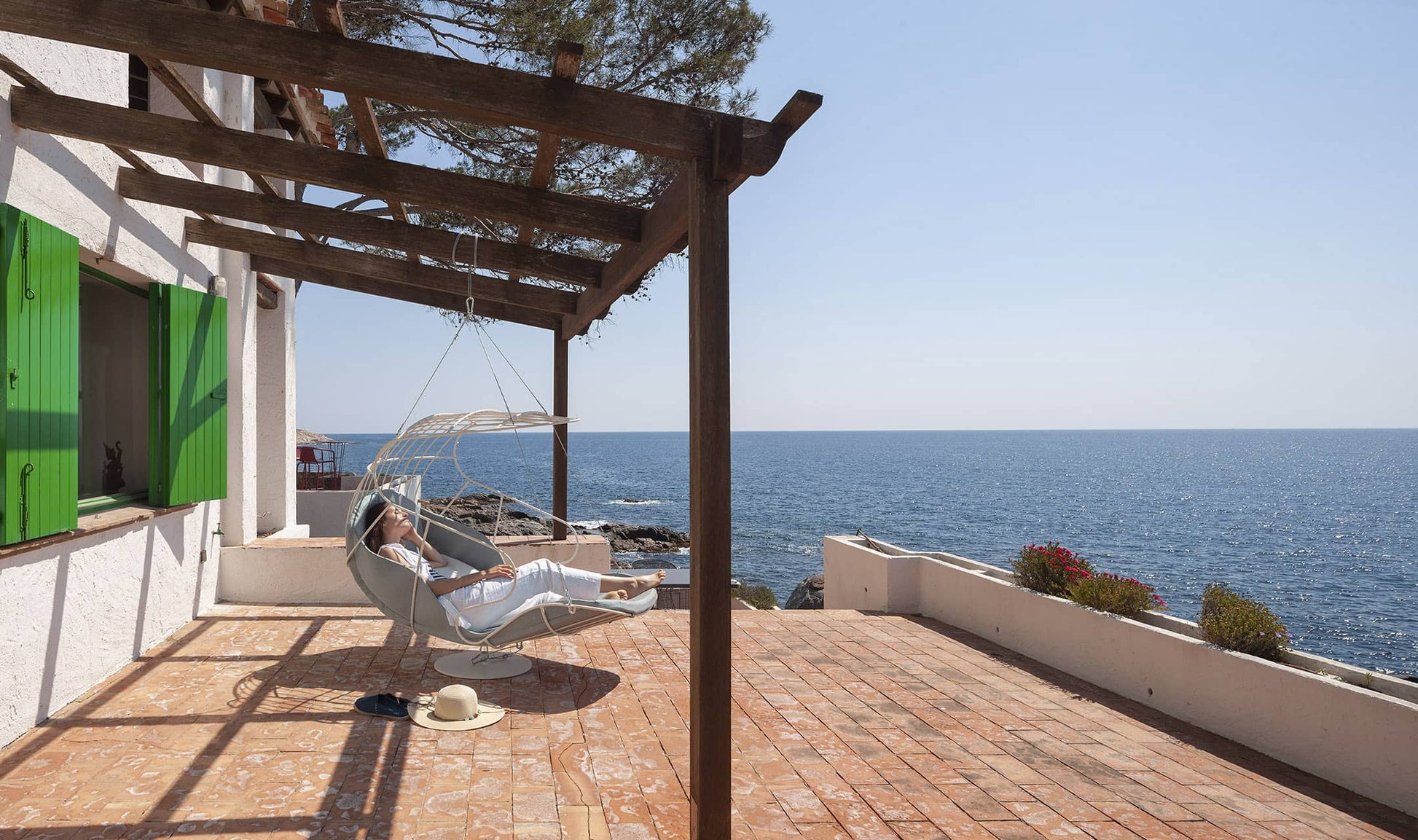 Bolonia Swing-Contract Furniture Store for hospitality, leisure & commercial projects