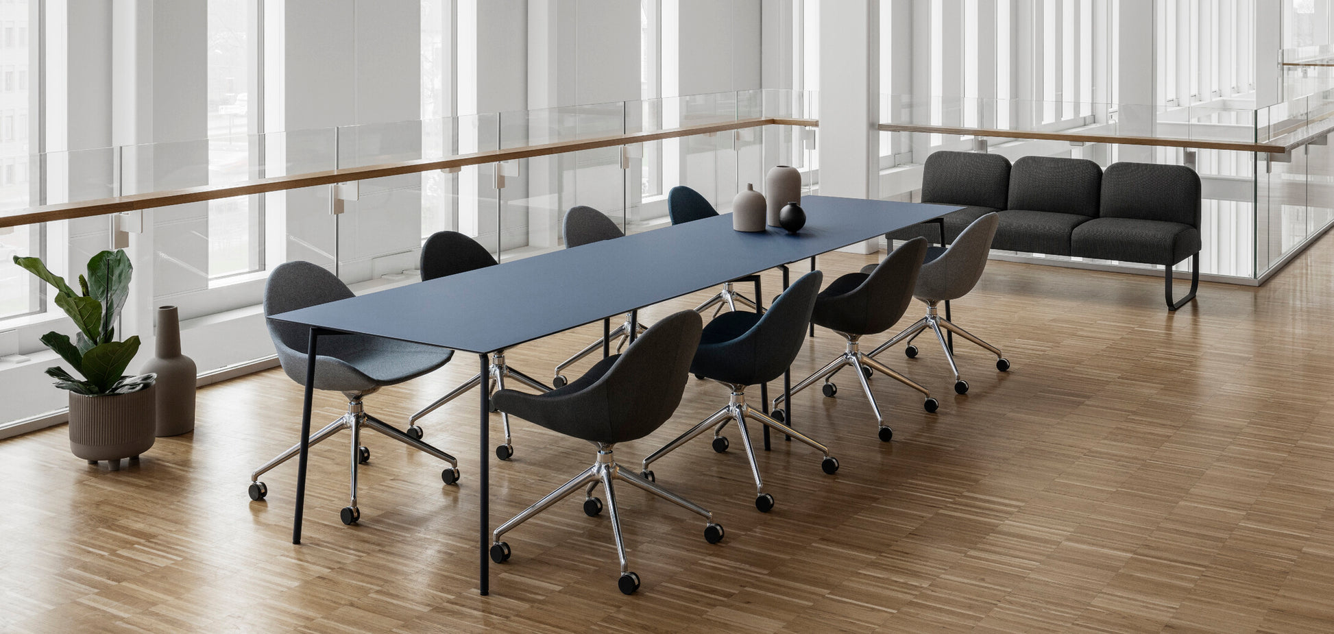 Boston Dining Base-Contract Furniture Store for hospitality, leisure & commercial projects