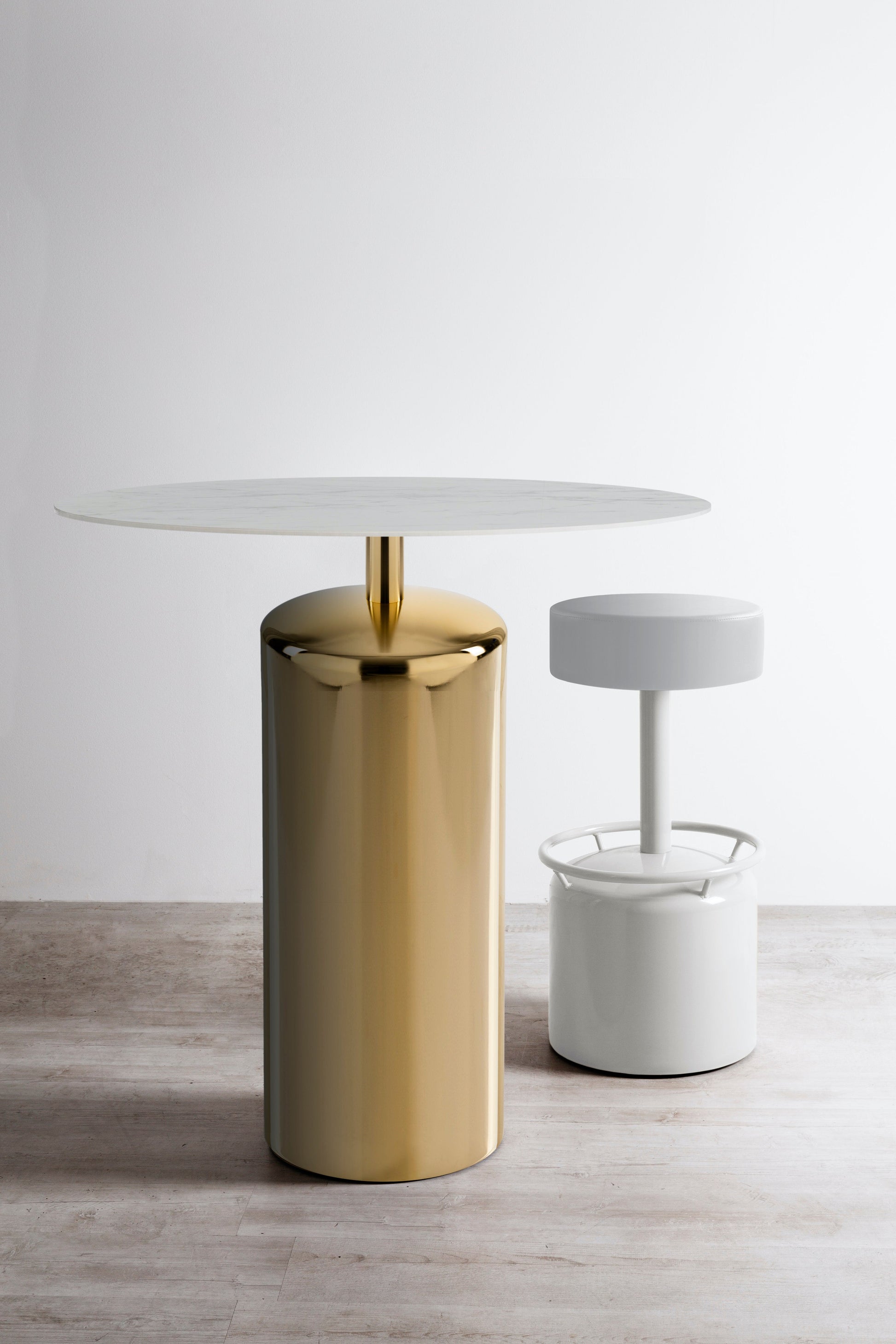 Botero Poseur Base-Contract Furniture Store for hospitality, leisure & commercial projects