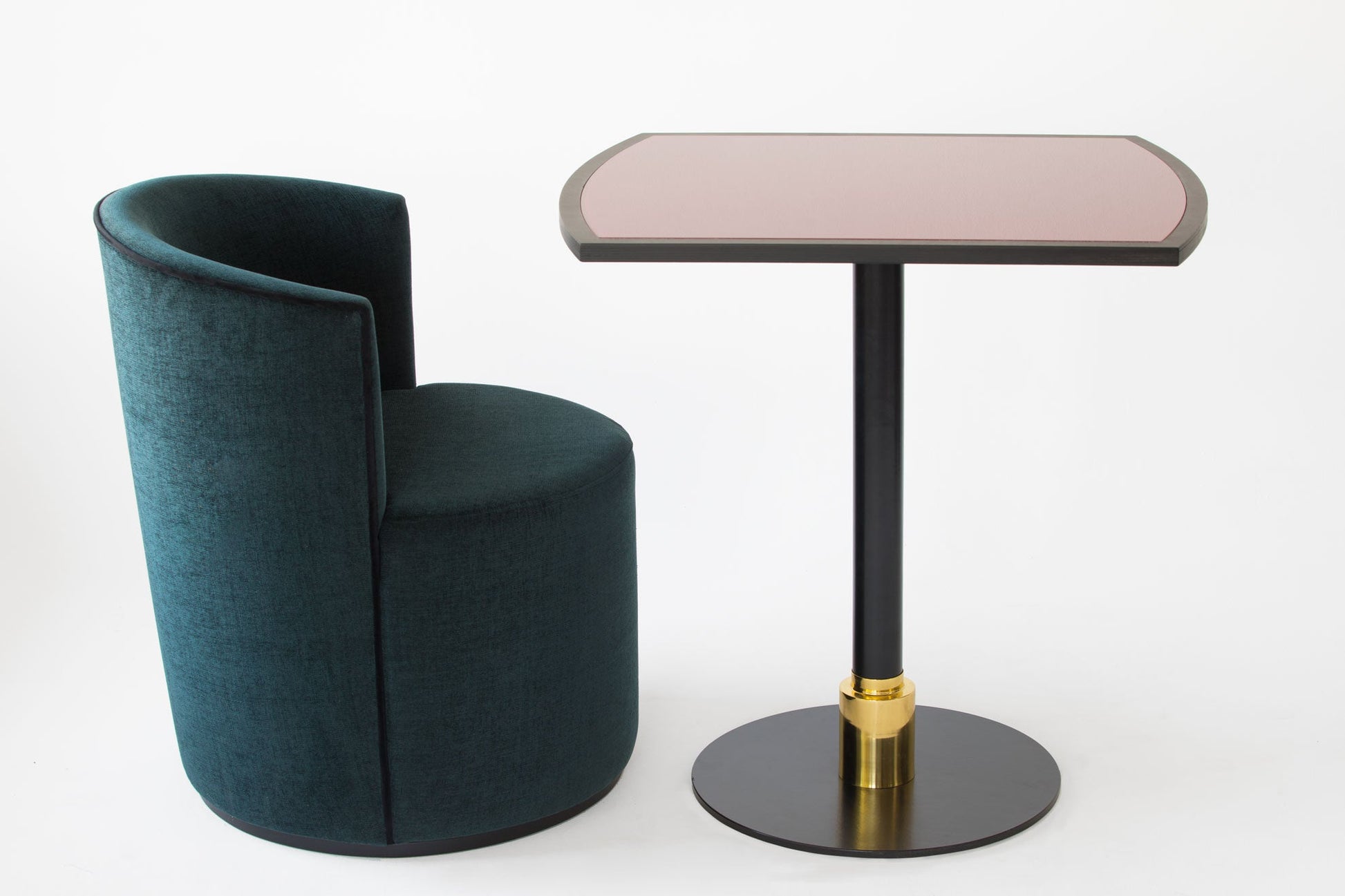 Bow Lounge Chair-Contract Furniture Store for hospitality, leisure & commercial projects