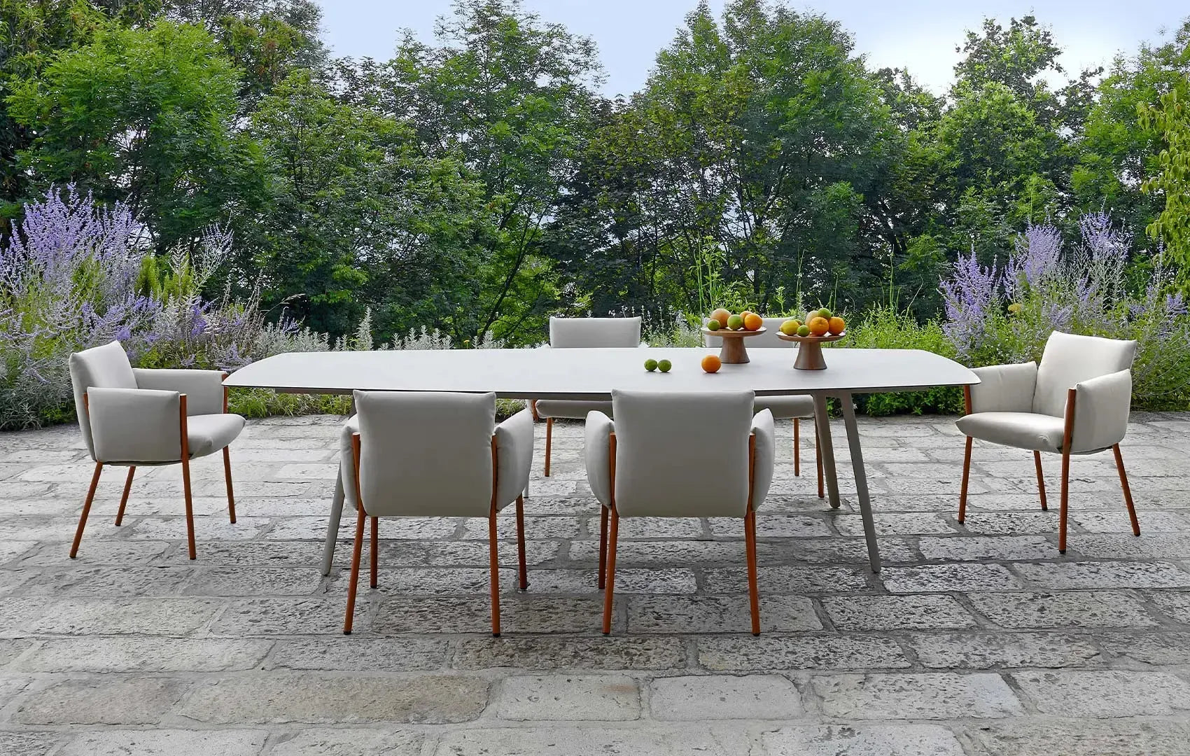 Brezza Armchair-Contract Furniture Store for hospitality, leisure & commercial projects