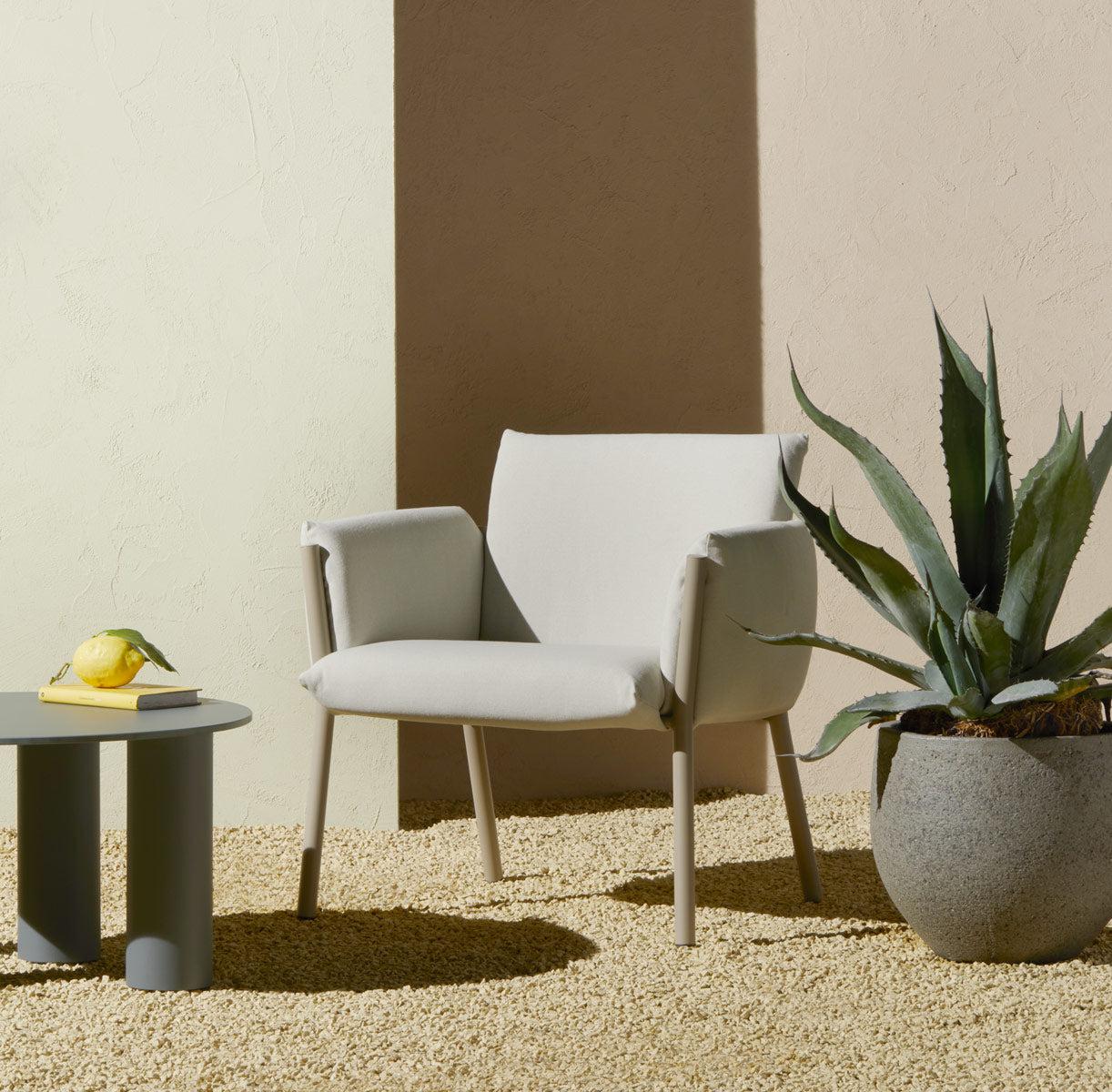 Brezza Lounge Chair-Contract Furniture Store for hospitality, leisure & commercial projects