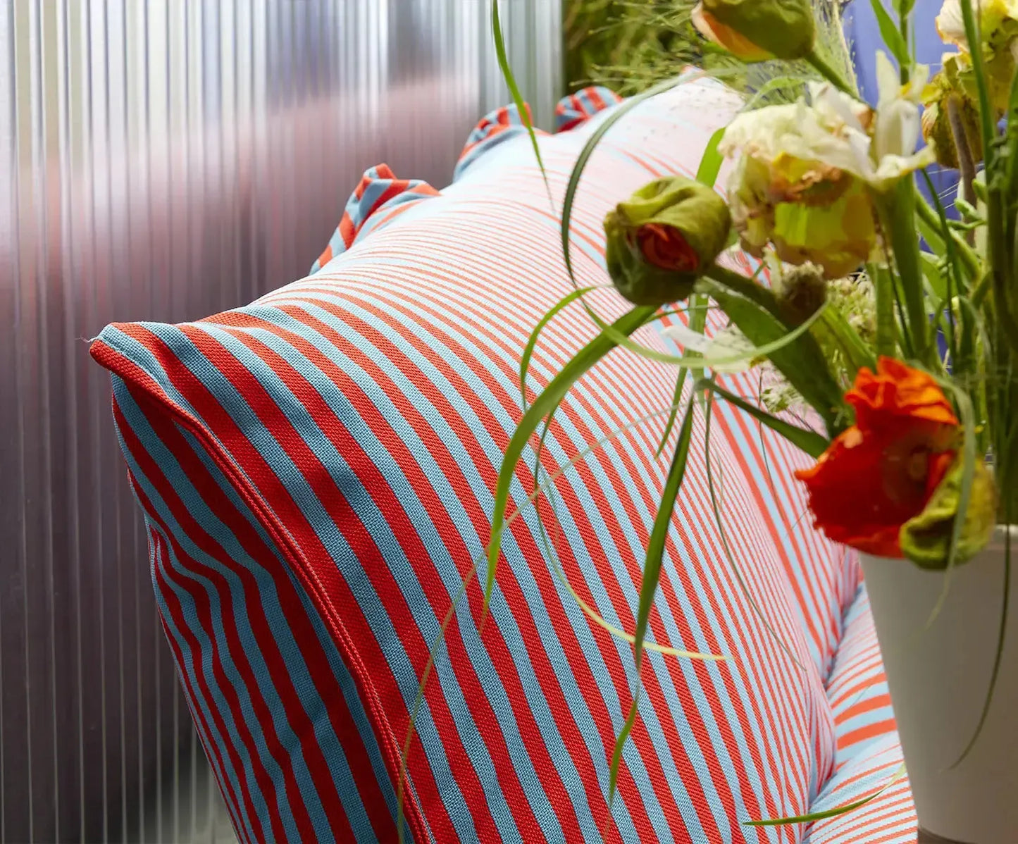 Brezza Relax Lounge Chair-Contract Furniture Store for hospitality, leisure & commercial projects