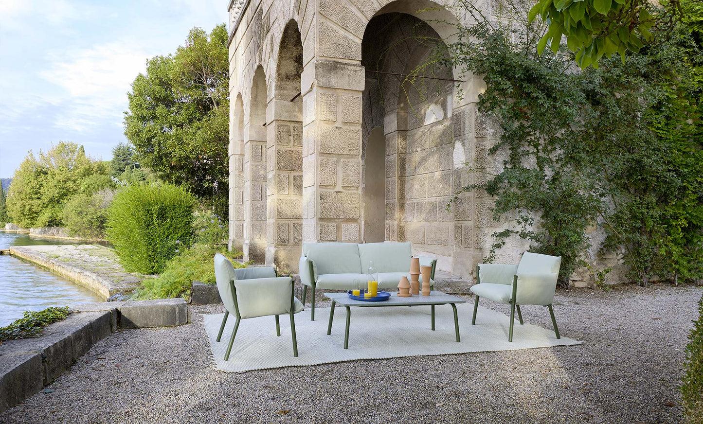 Brezza Lounge Chair-Contract Furniture Store for hospitality, leisure & commercial projects