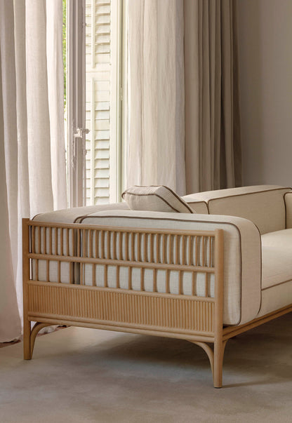 Cadenza Sofa-Contract Furniture Store for hospitality, leisure & commercial projects