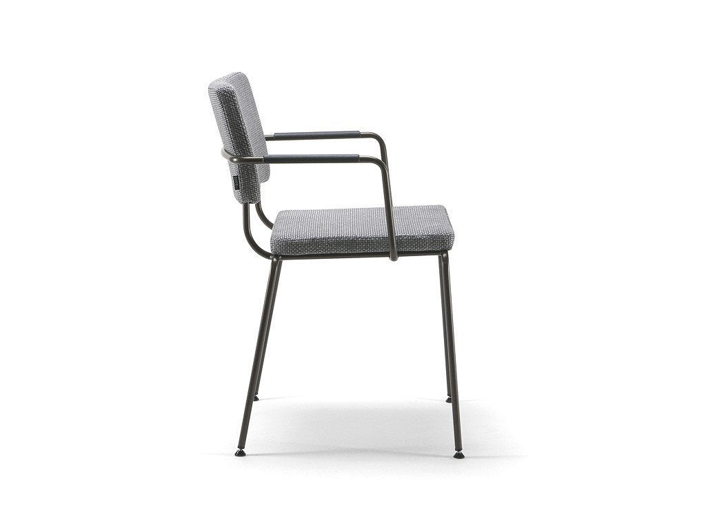 Caffè 04 Armchair