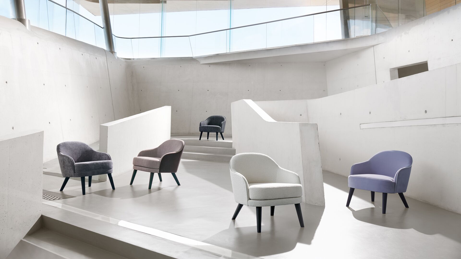 Carmen 04 Lounge Chair