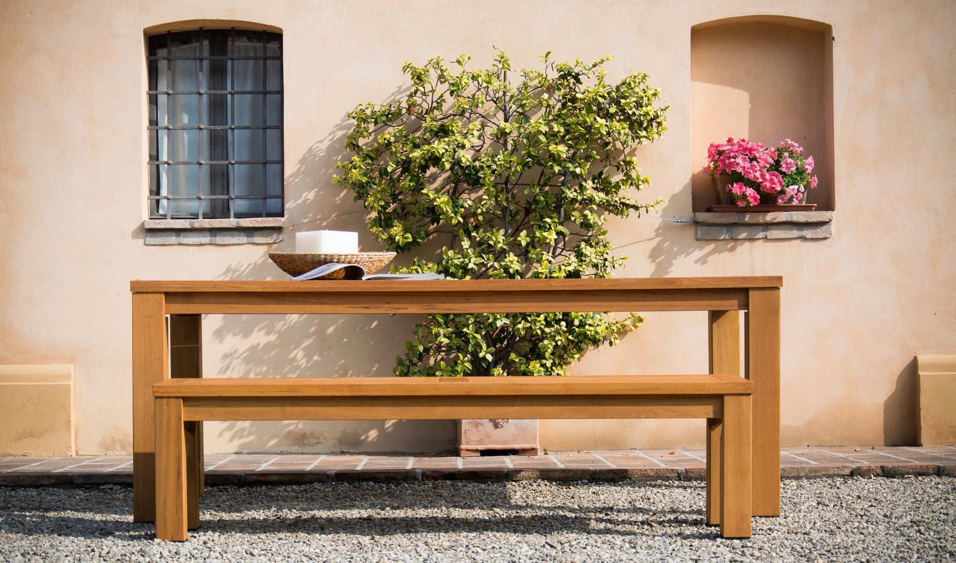 Caro Bench-Contract Furniture Store for hospitality, leisure & commercial projects