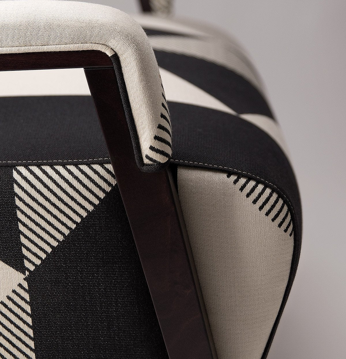 Carter 068 P Lounge Chair