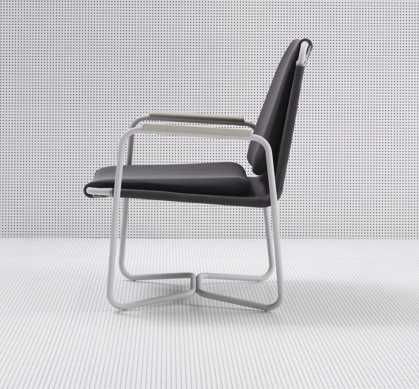 Casta Lounge Chair
