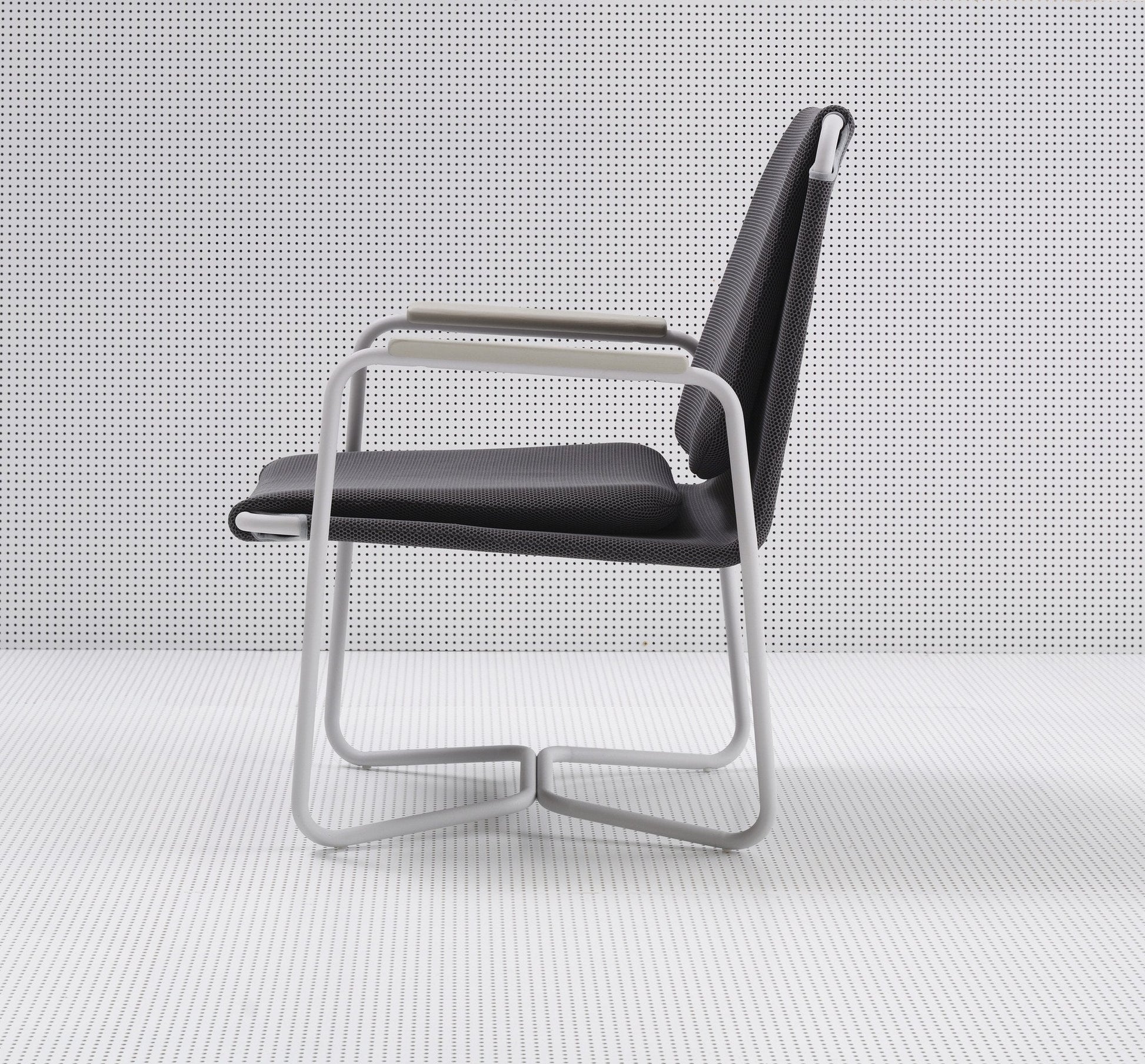 Casta Lounge Chair