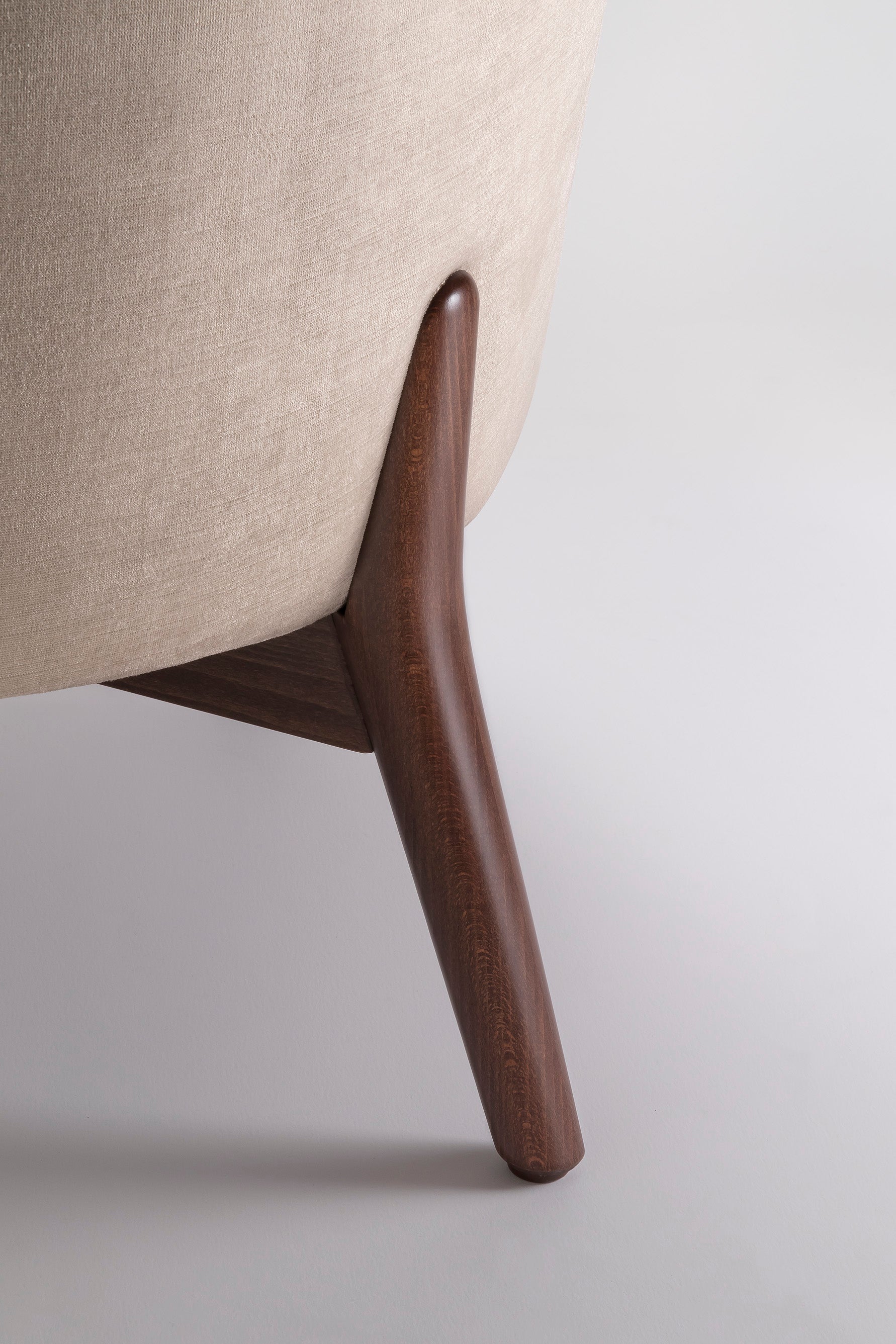 Celine 077 P Lounge Chair-Contract Furniture Store for hospitality, leisure & commercial projects