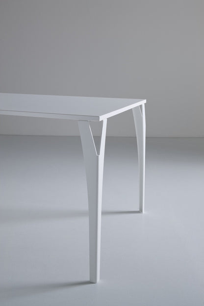 Charme Dining Table