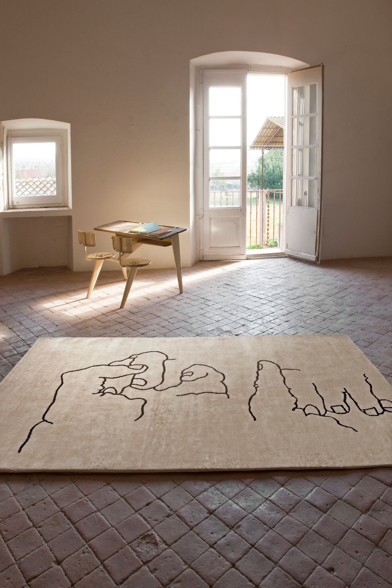 Chillida Mano 1995 Rug-Contract Furniture Store for hospitality, leisure & commercial projects