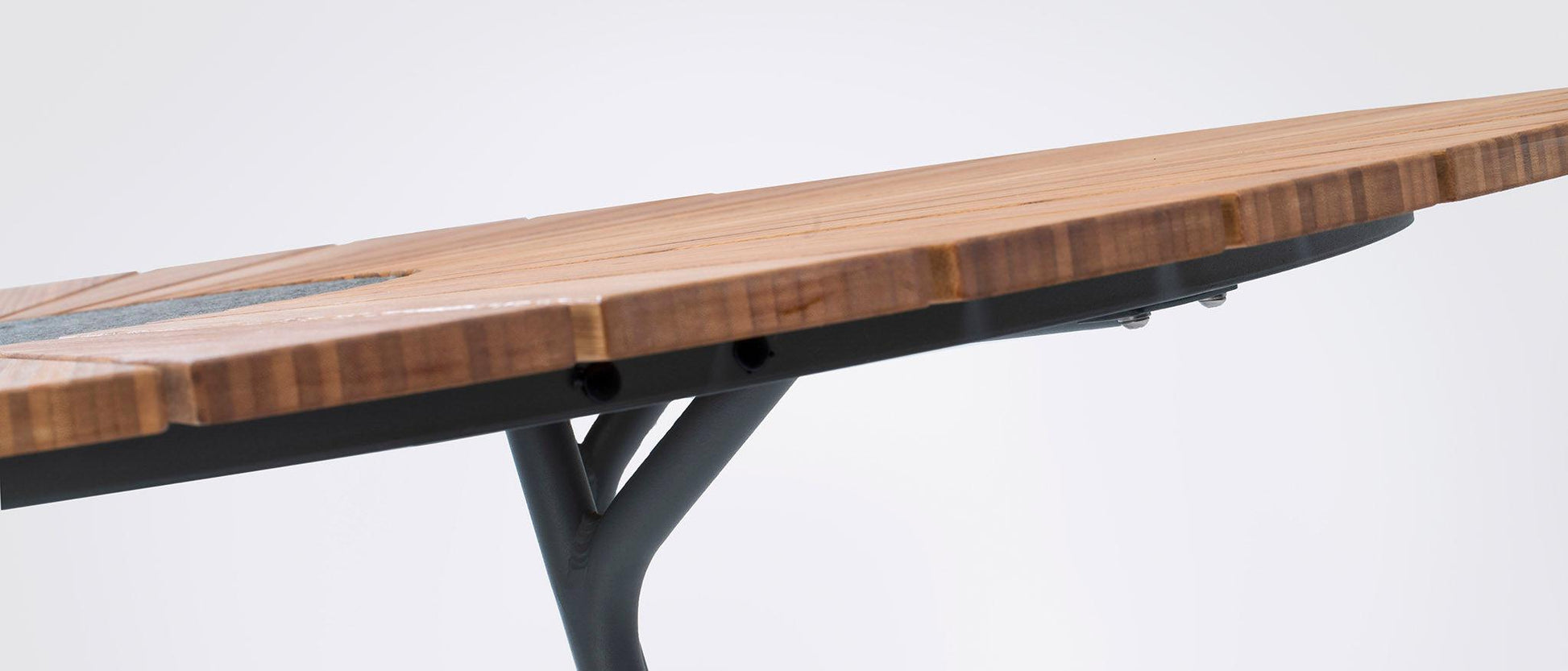 Circle Dining Table-Contract Furniture Store for hospitality, leisure & commercial projects