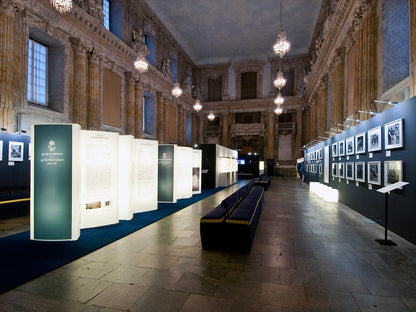 City Luminous Display-Contract Furniture Store for hospitality, leisure & commercial projects