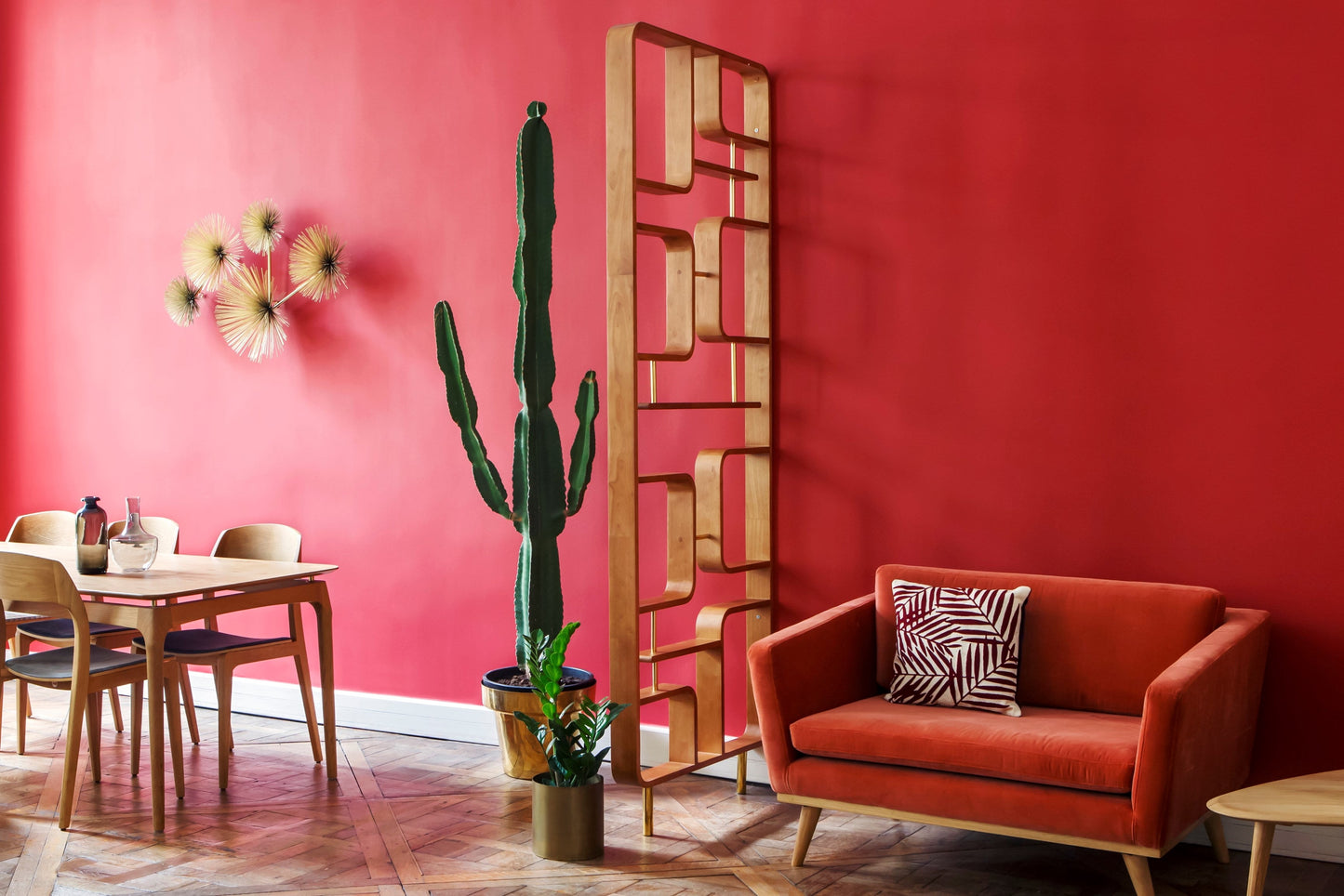 Claustra Divider-Contract Furniture Store for hospitality, leisure & commercial projects